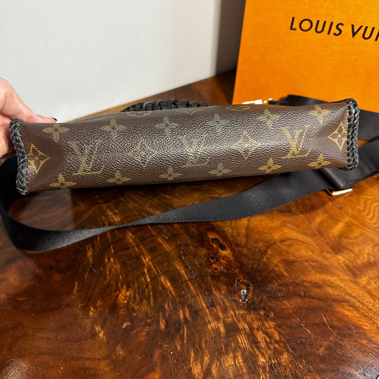 The Swan Crossbody -Orvis bags Monogram in Black