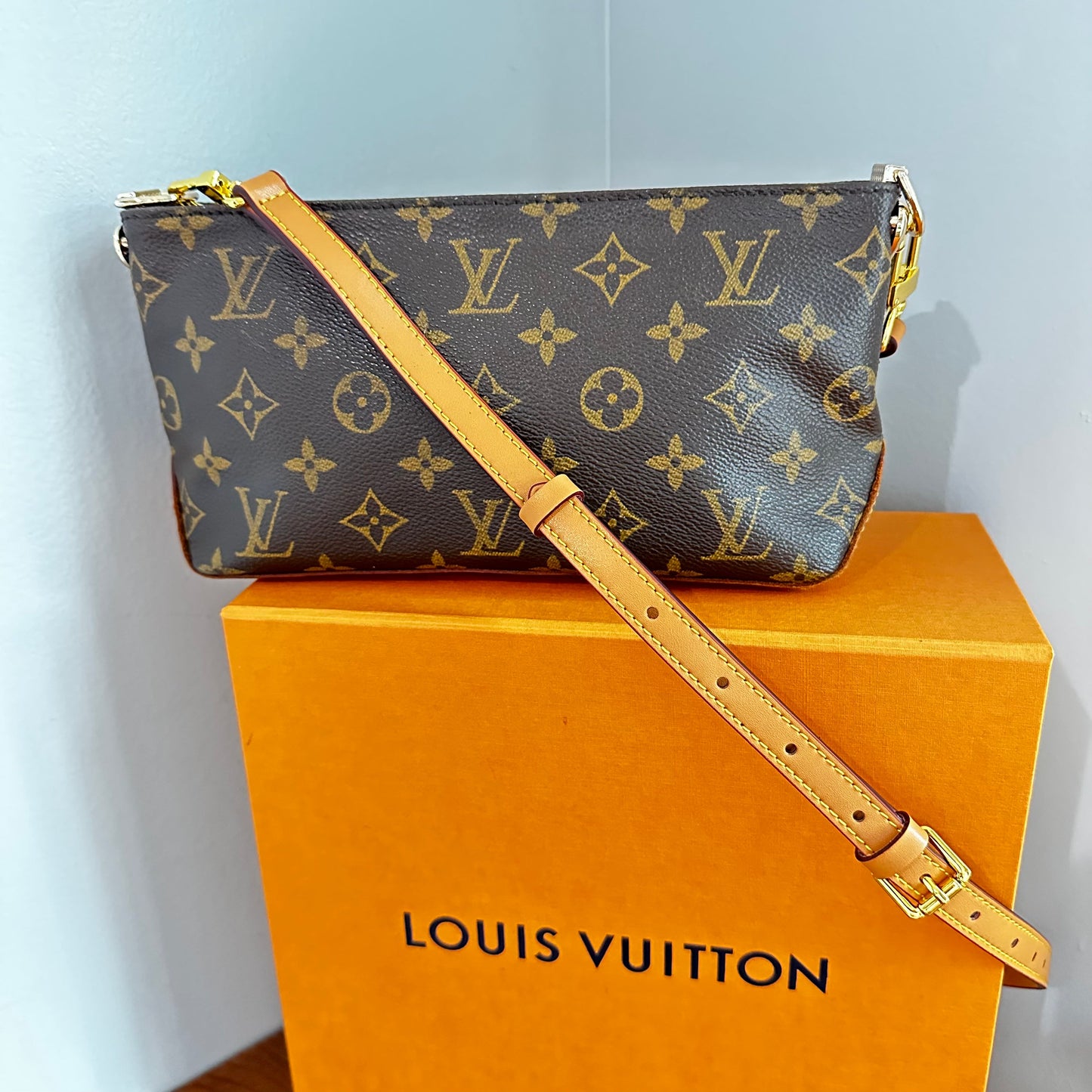 The Junco Crossbody -Orvis bags LV Monogram in Vachetta