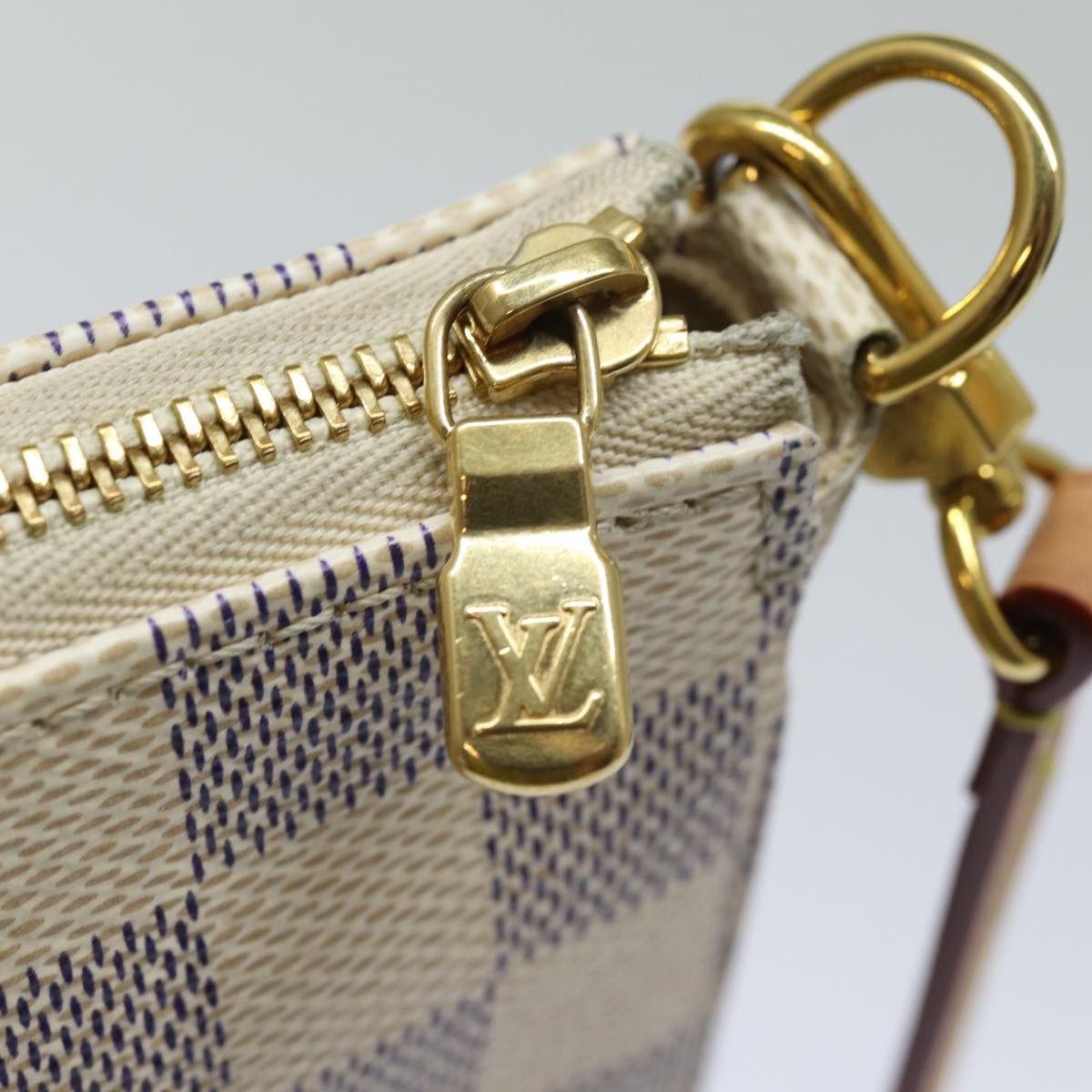 Louis Vuitton Pochette Accessoires White Canvas Clutch Bag