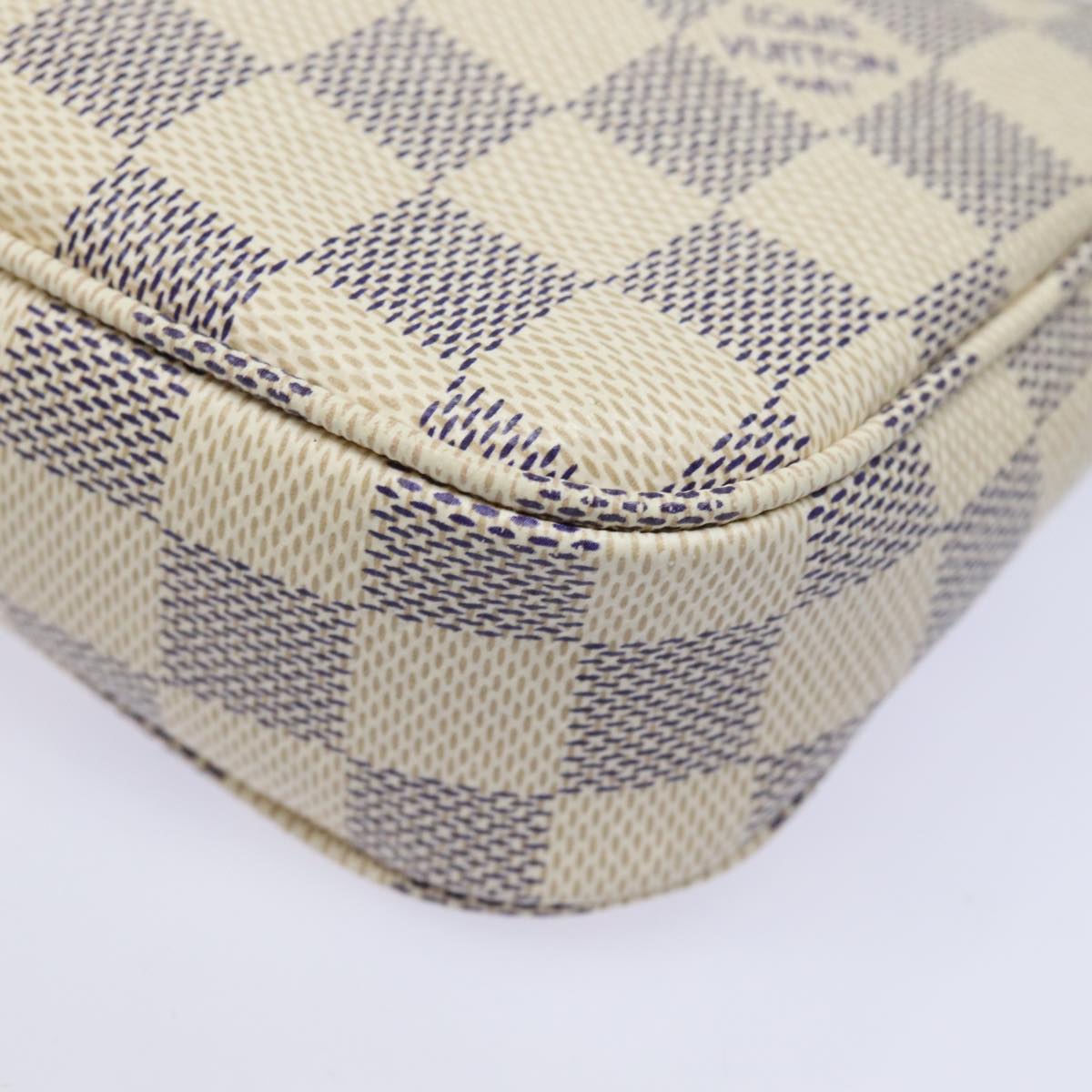 Louis Vuitton Pochette Accessoires White Canvas Clutch Bag
