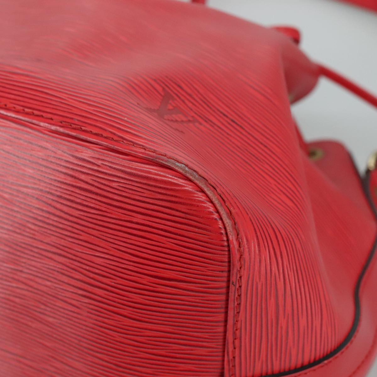 Louis Vuitton Noé Pm Red Leather Shoulder Bag