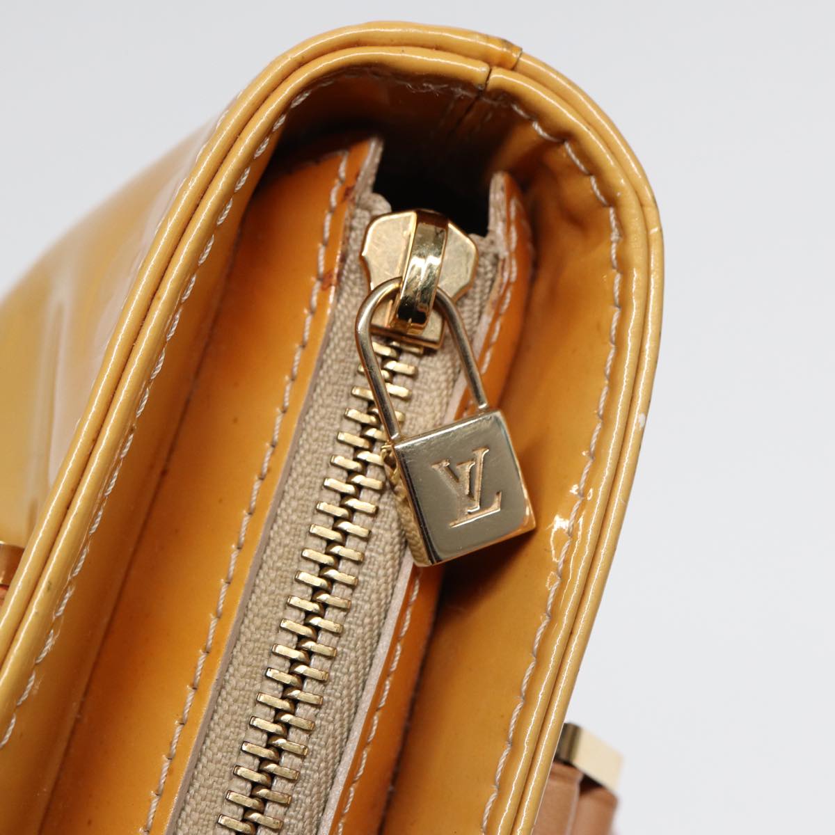 Louis Vuitton Houston Beige Patent Leather Handbag
