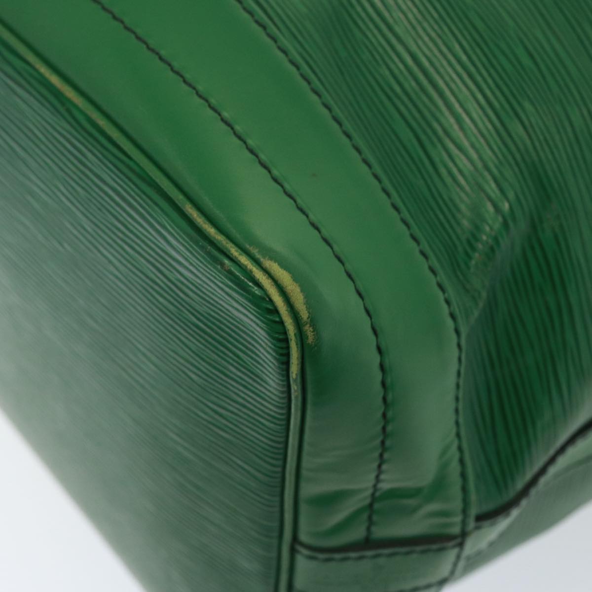 Louis Vuitton Noé Green Leather Shoulder Bag