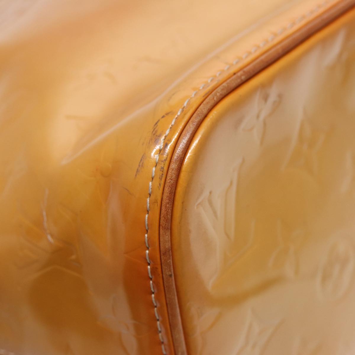 Louis Vuitton Houston Beige Patent Leather Handbag