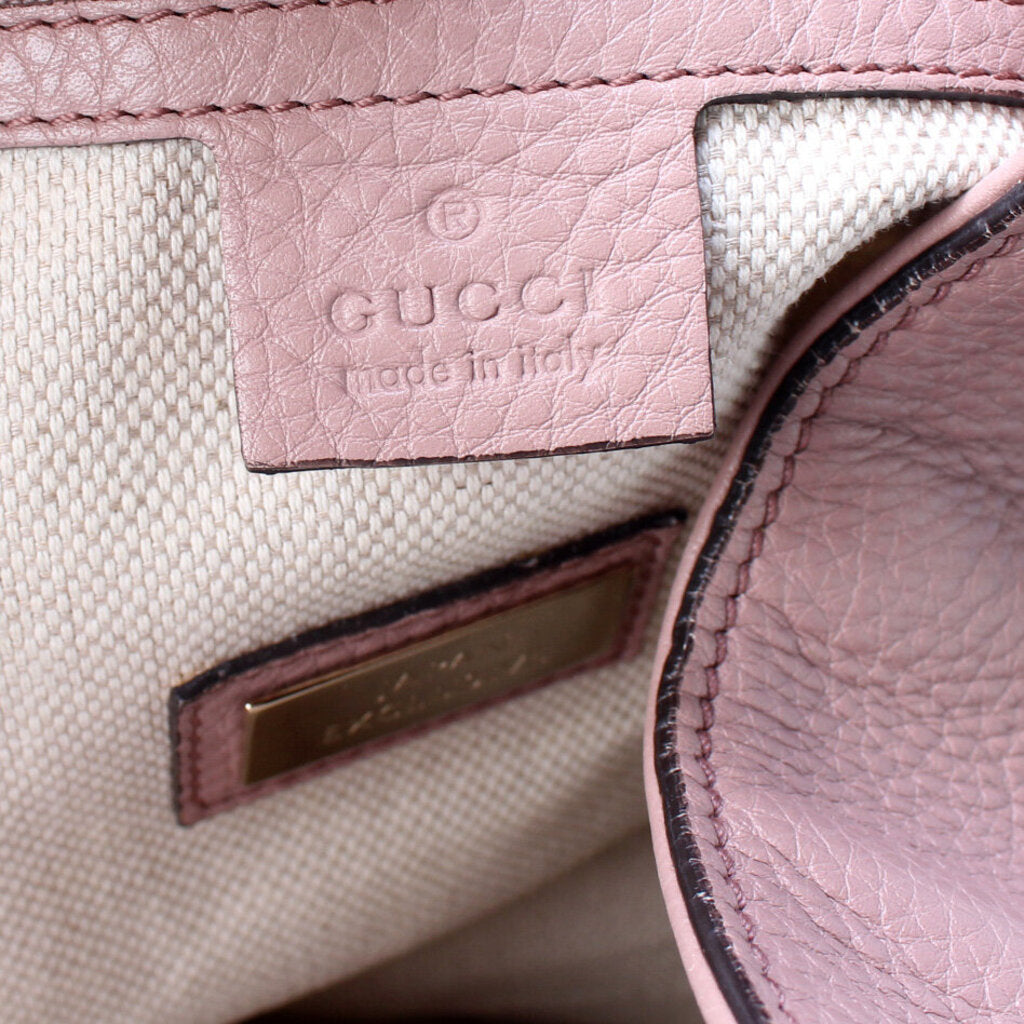 336751 Soho Leather Shoulder Bag