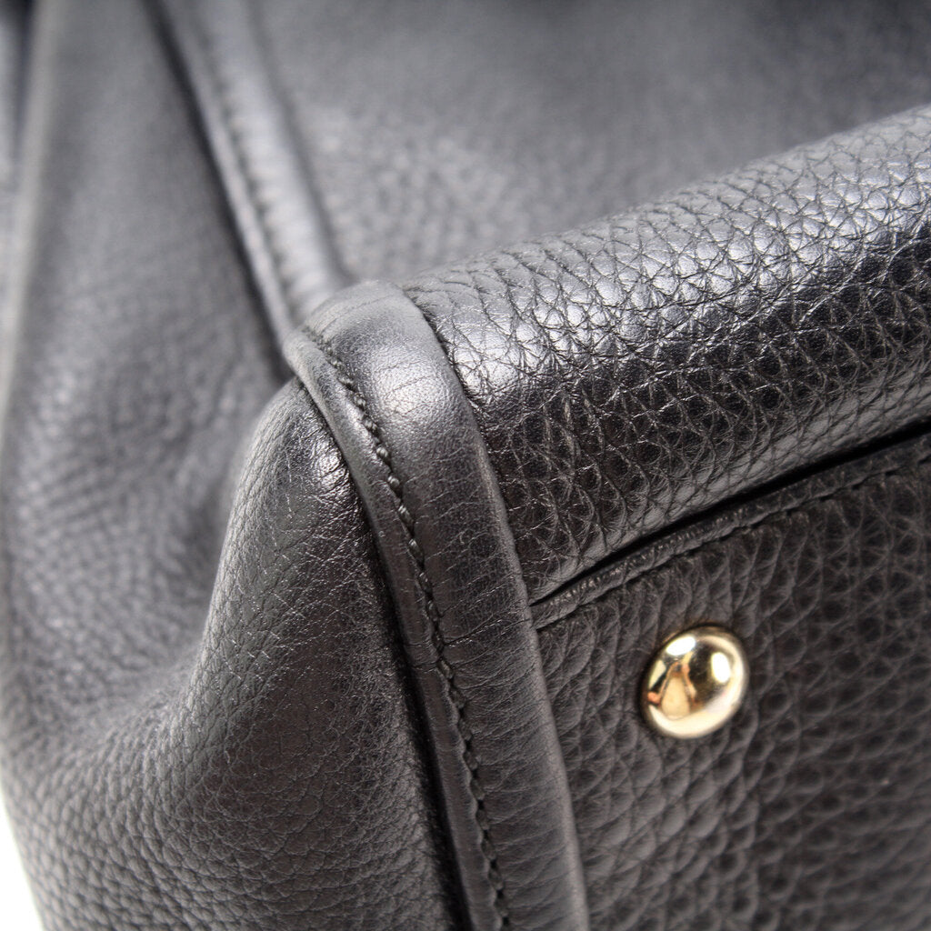 336751 Soho Leather Shoulder