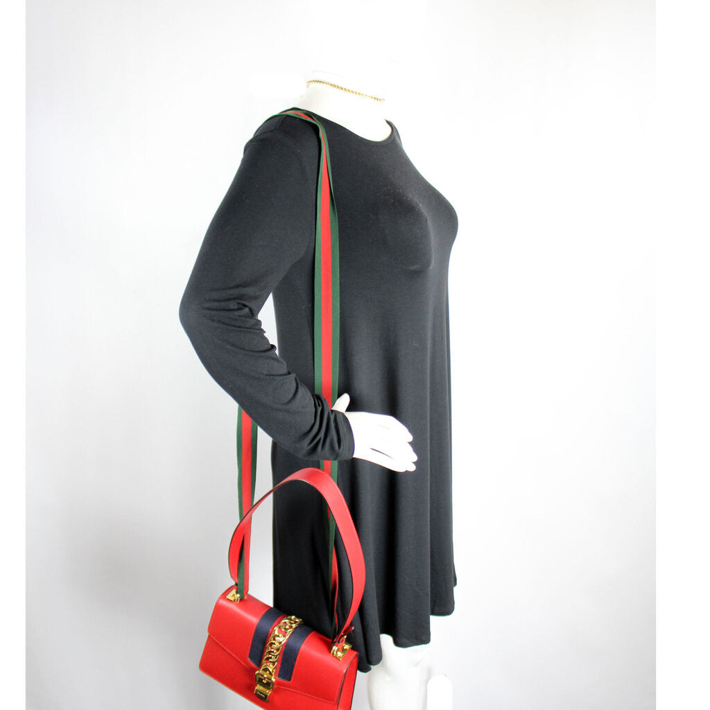 421882 Sylvie Shoulder Small