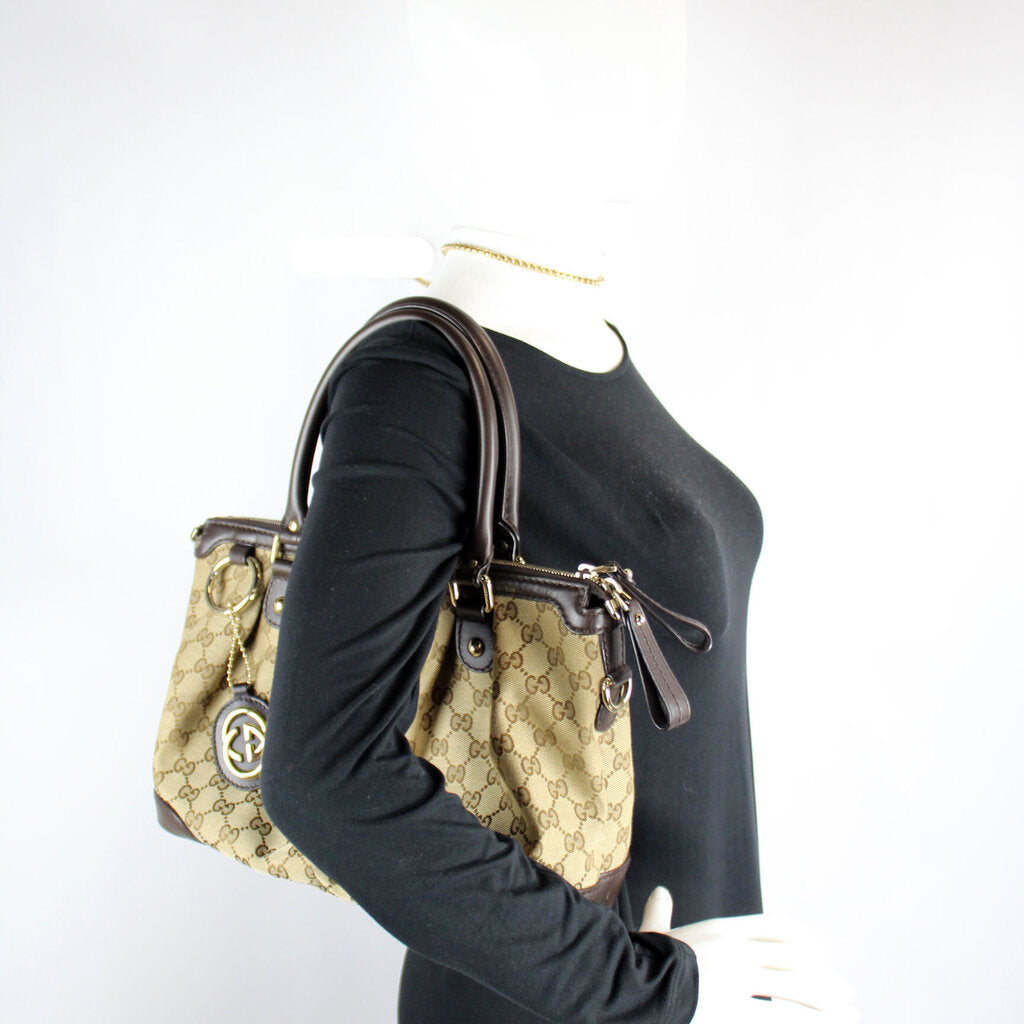 247902 GG Sukey Satchel