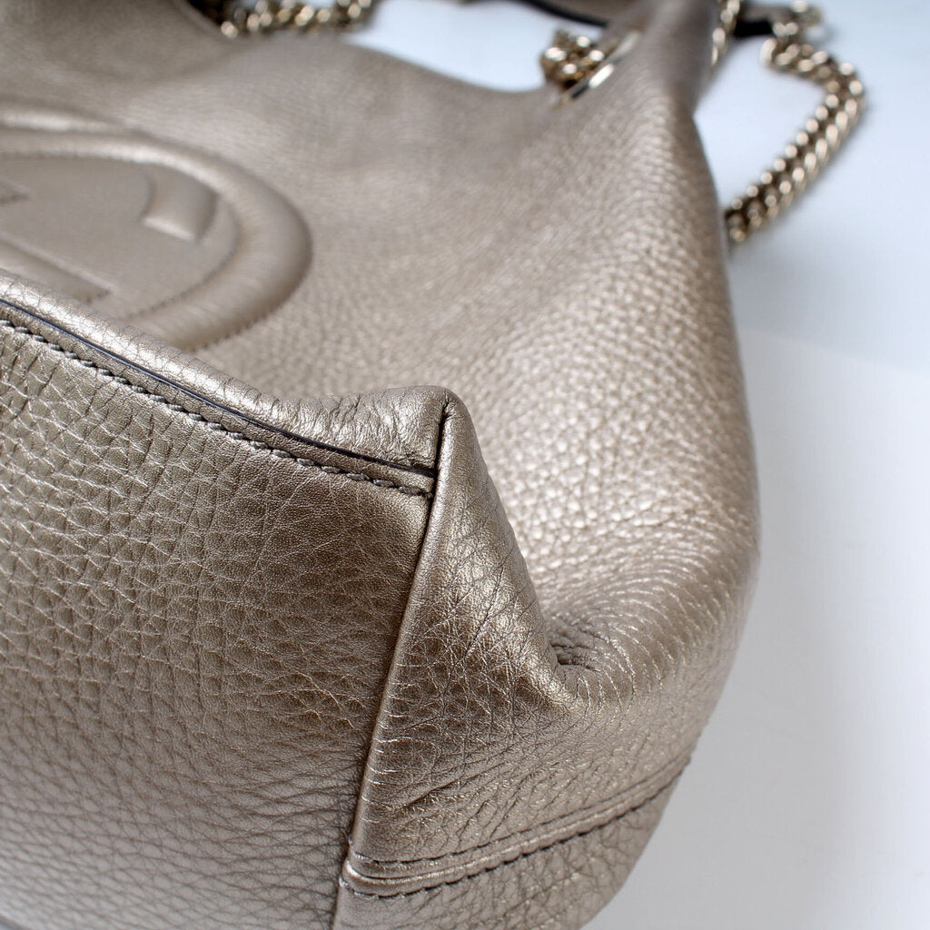 308982 Soho Leather Shoulder Medium