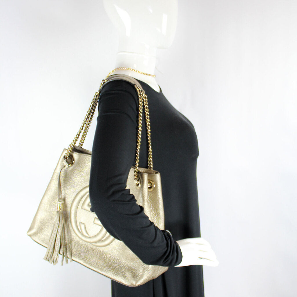 308982 Soho Leather Shoulder Medium