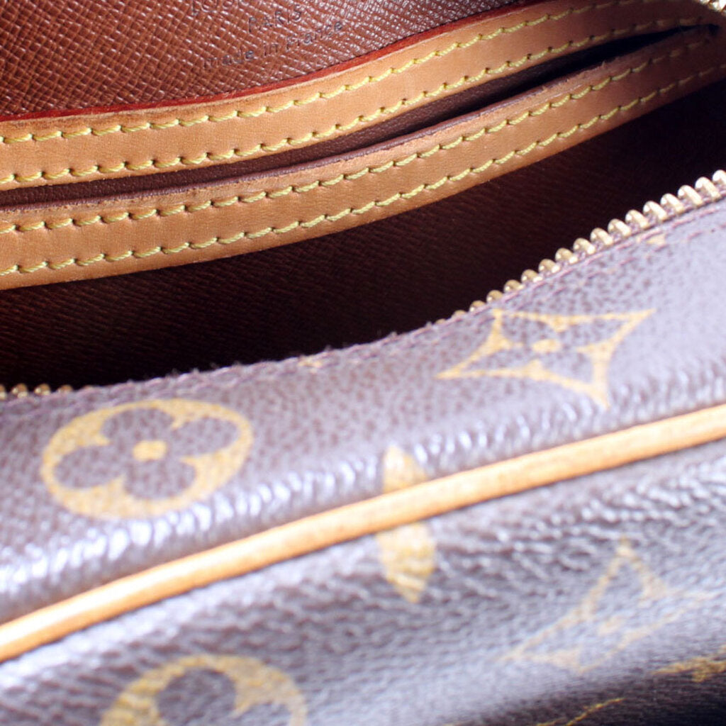 Blois Crossbody Monogram