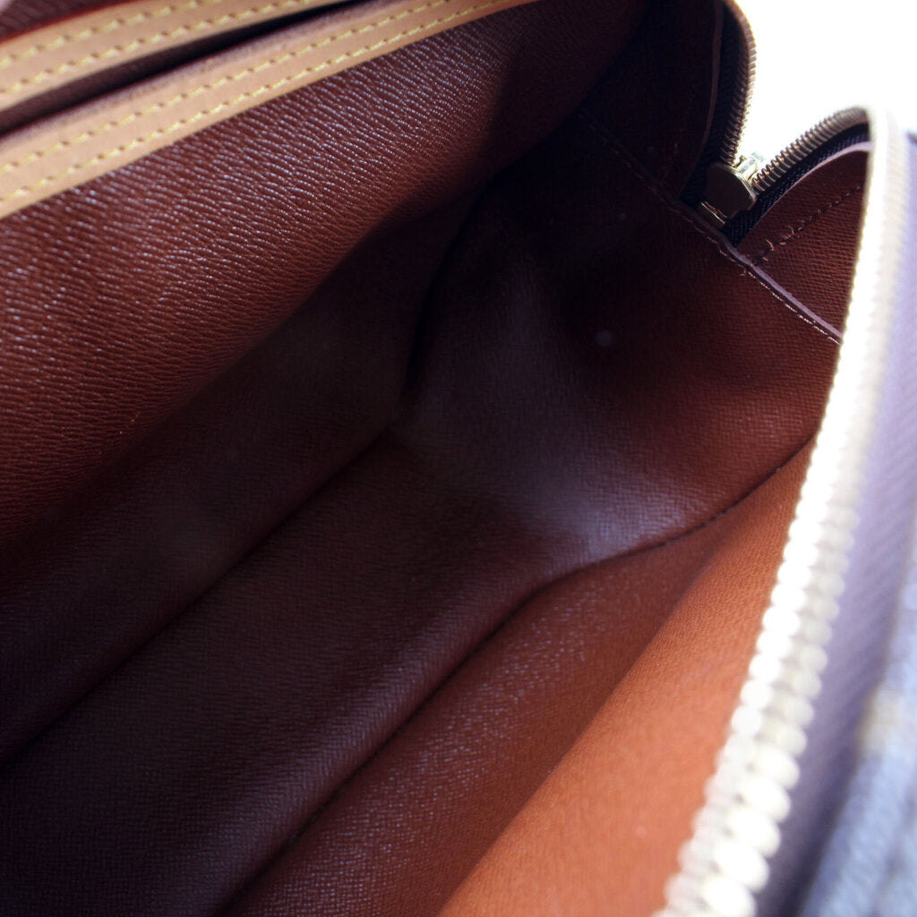 Blois Crossbody Monogram