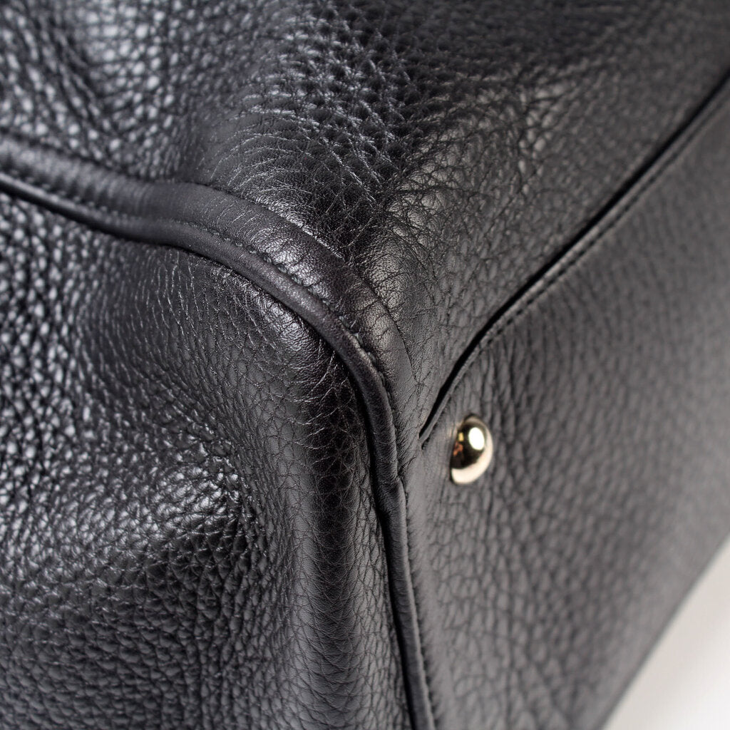282309 Soho Leather Hobo Medium