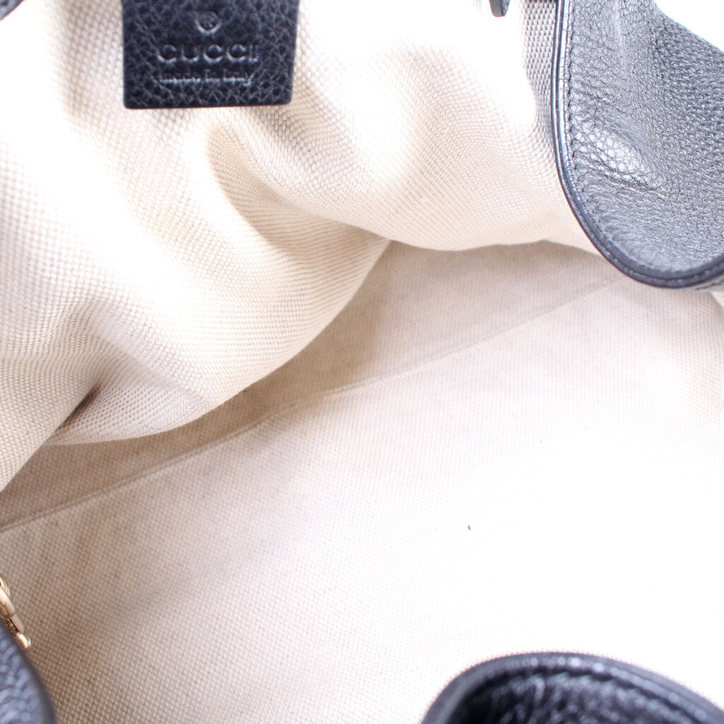 282309 Soho Leather Hobo Medium
