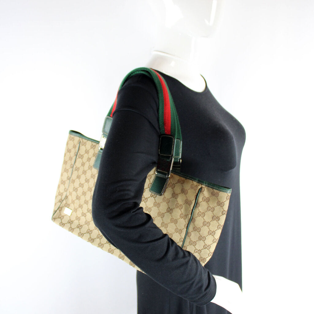 145758 GG Canvas Medium Tote