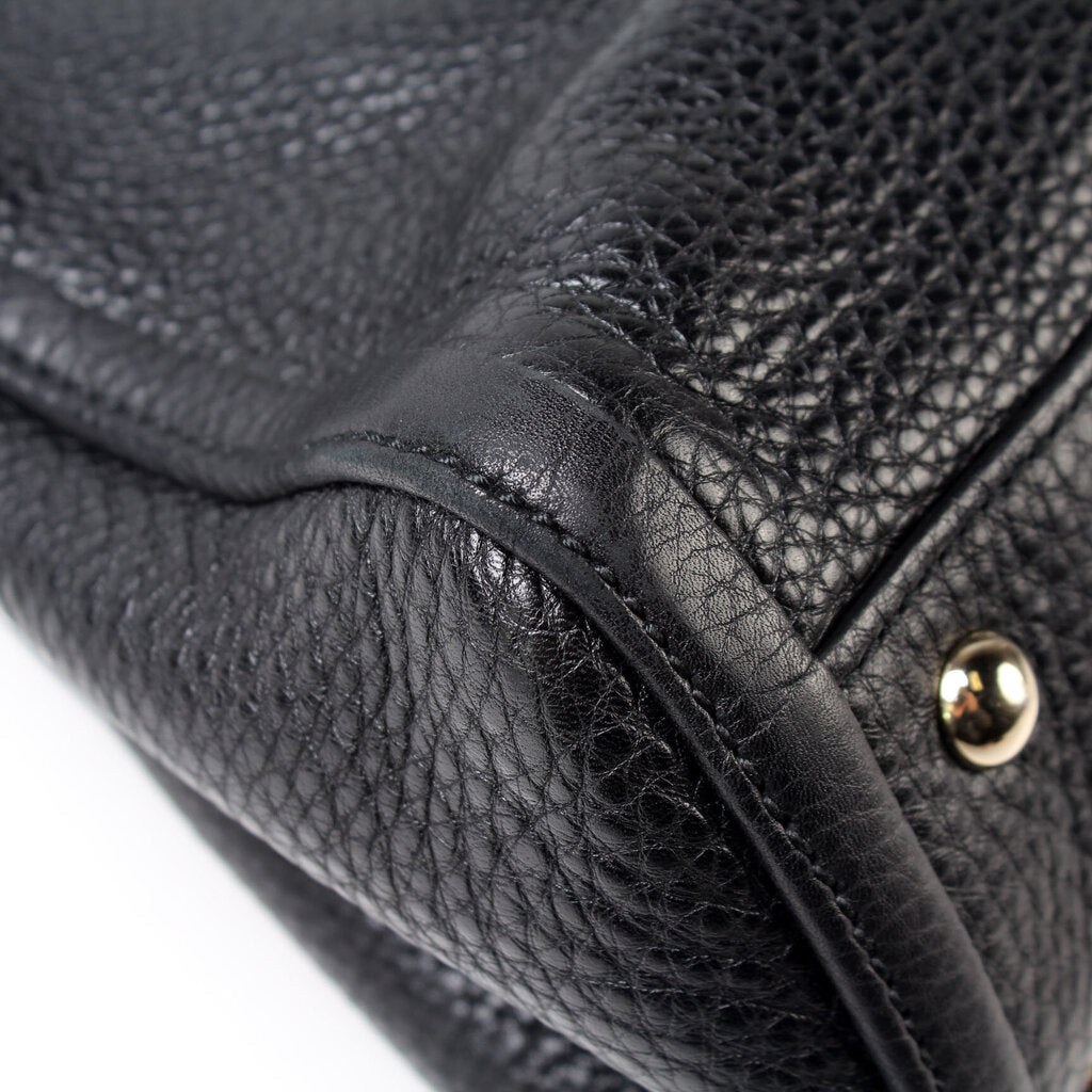 336751 Soho Leather Shoulder Bag Black
