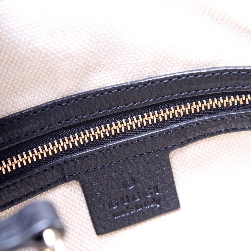336751 Soho Leather Shoulder Bag Black