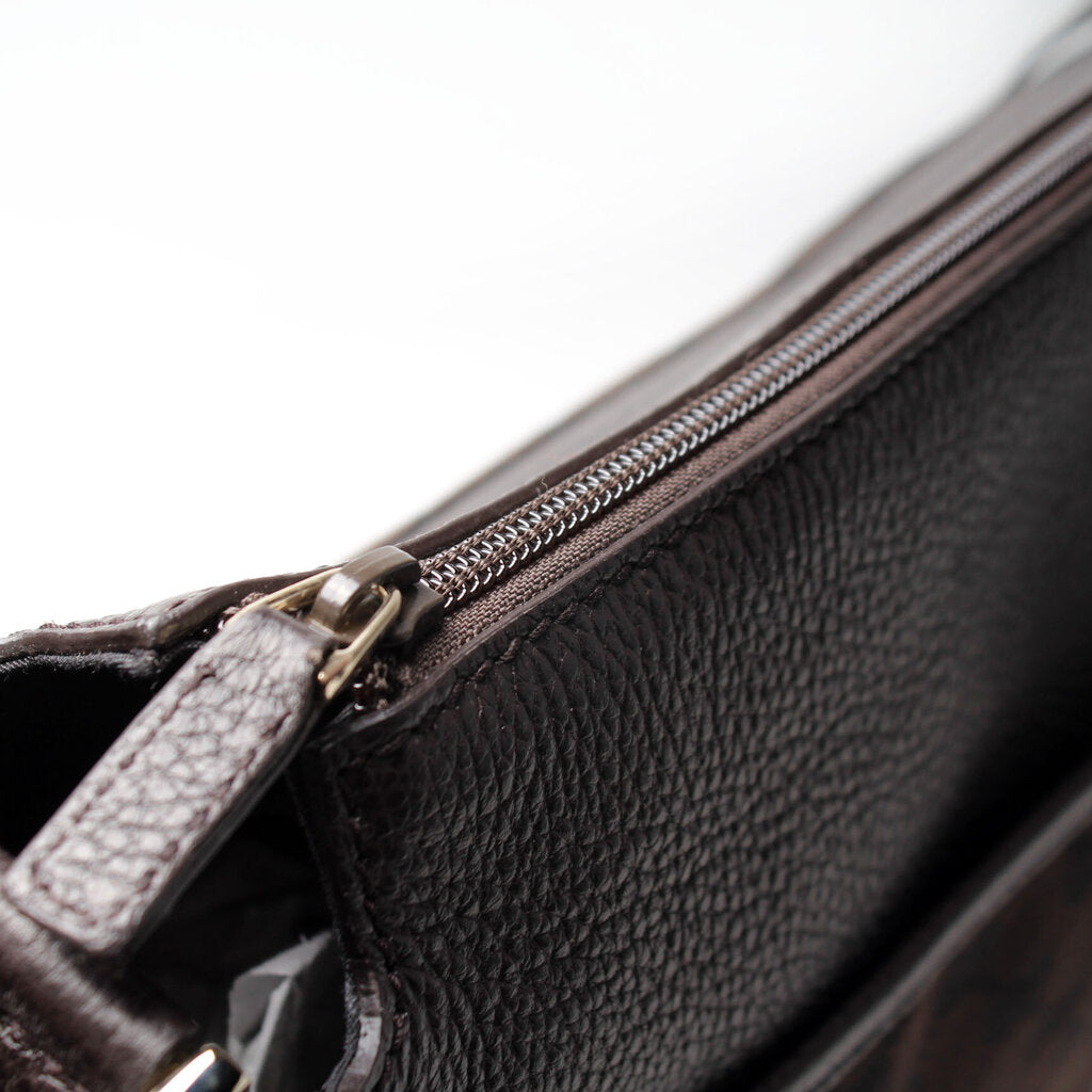 282527 GG Canvas Messenger