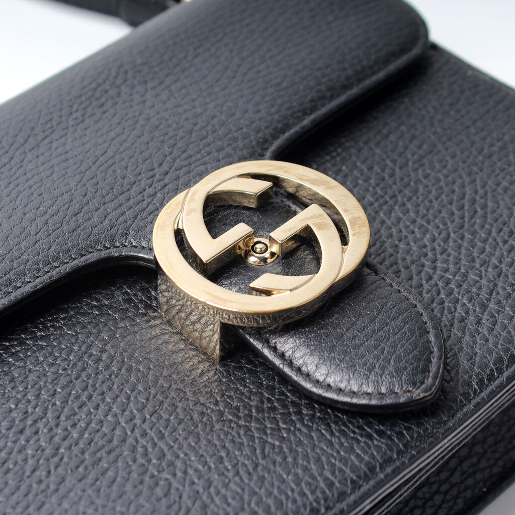 510304 Interlocking Small Crossbody