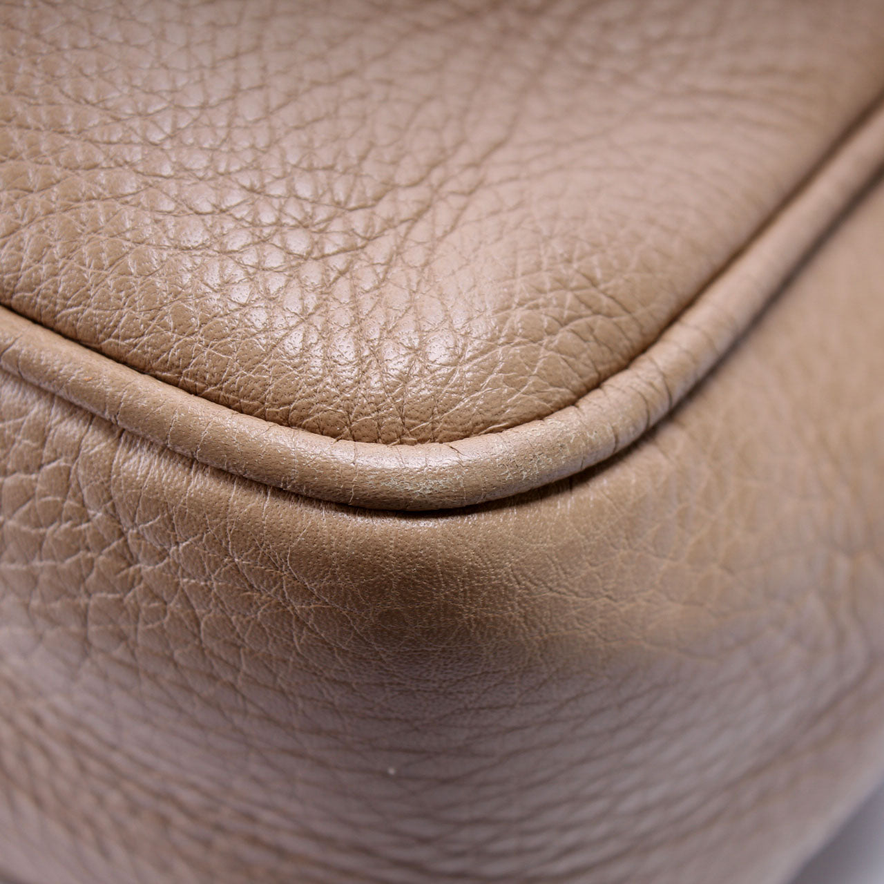 308983 Soho Chain Shoulder Bag