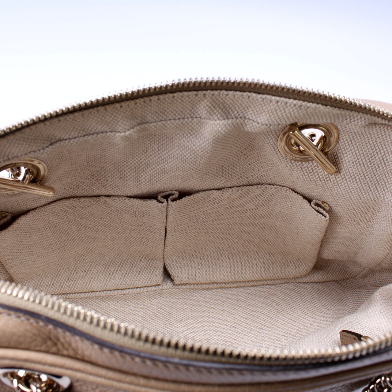 308983 Soho Chain Shoulder Bag