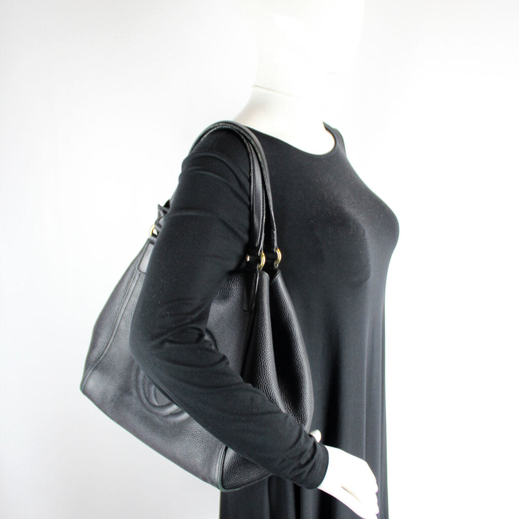 282309 Soho Leather Hobo Medium