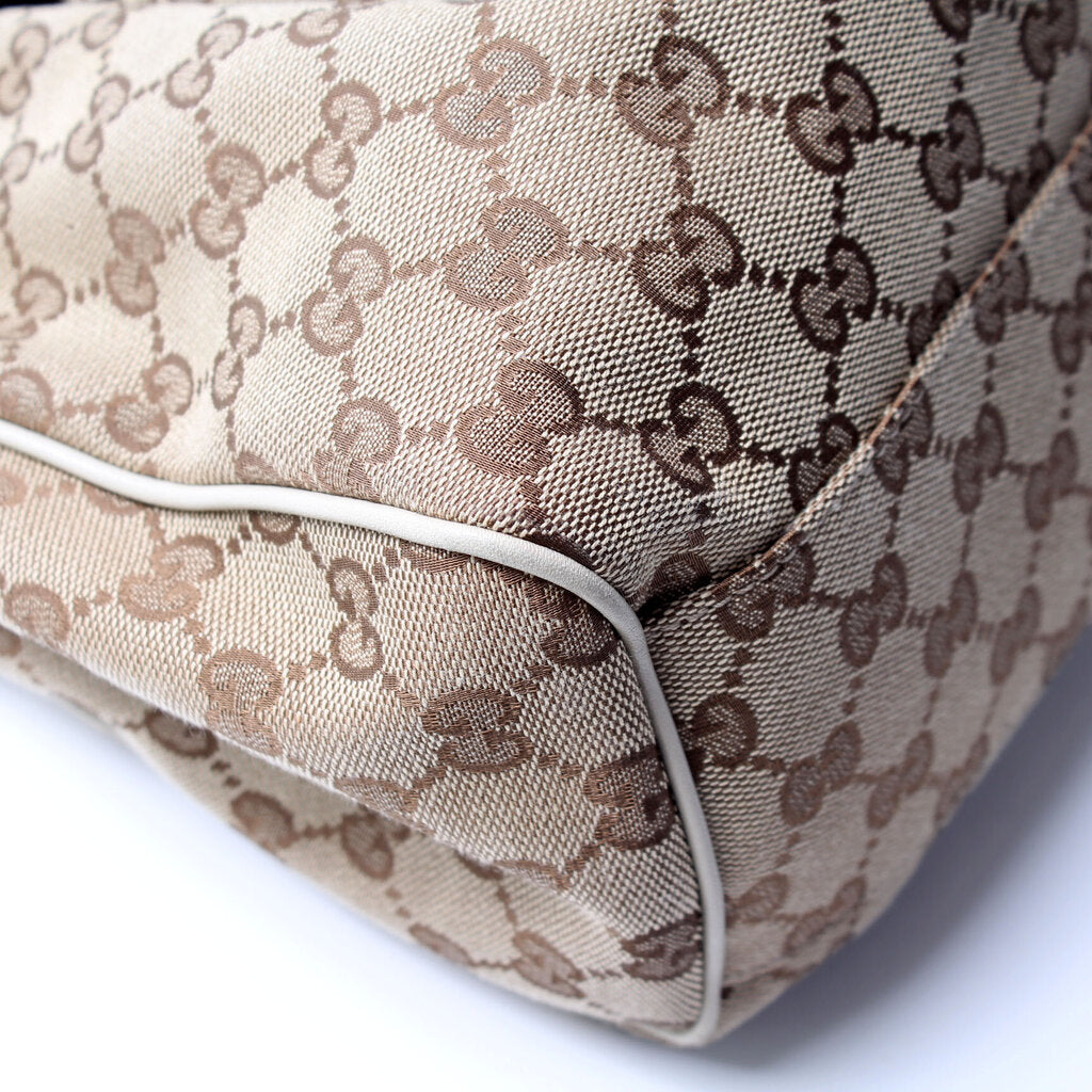 211944 Sukey GG Canvas