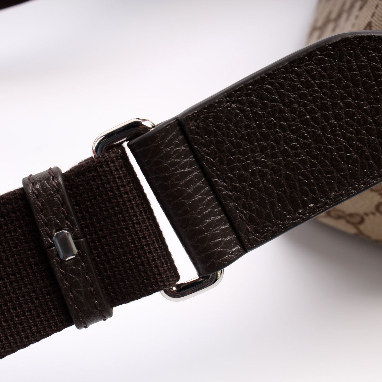 449172 GG Canvas Messenger
