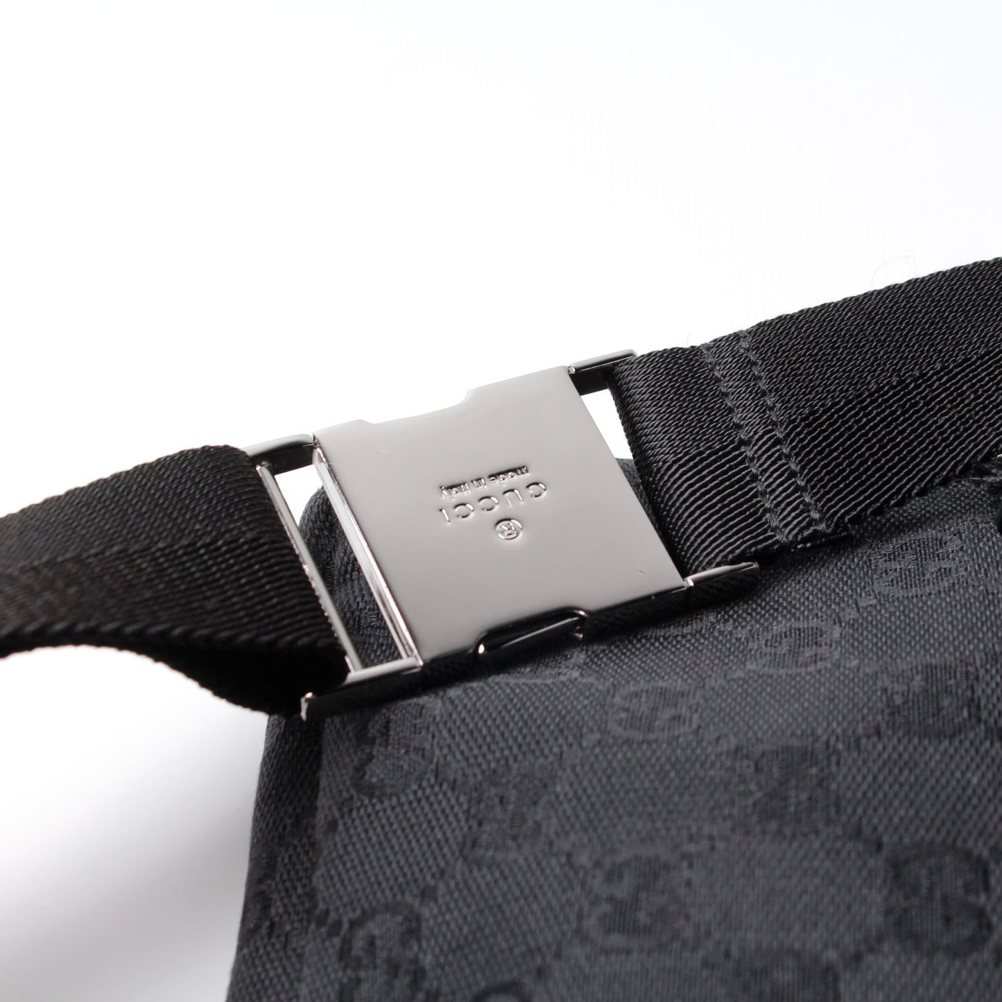 28566 GG Canvas Waist Bag