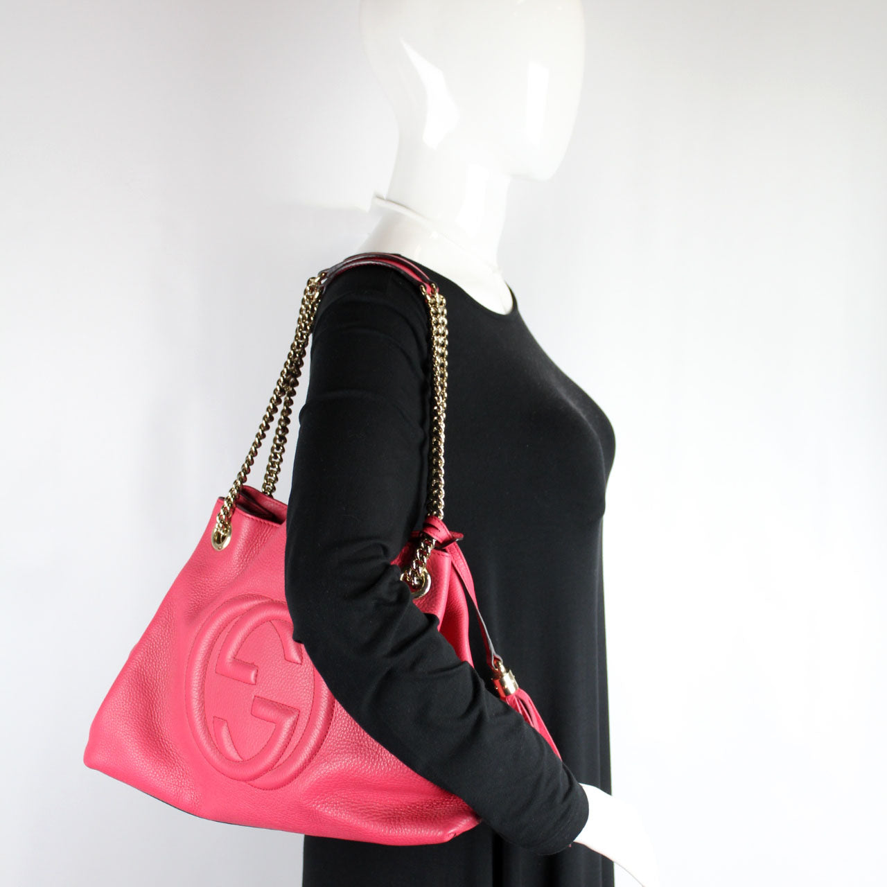 308982 Soho Leather Shoulder Medium