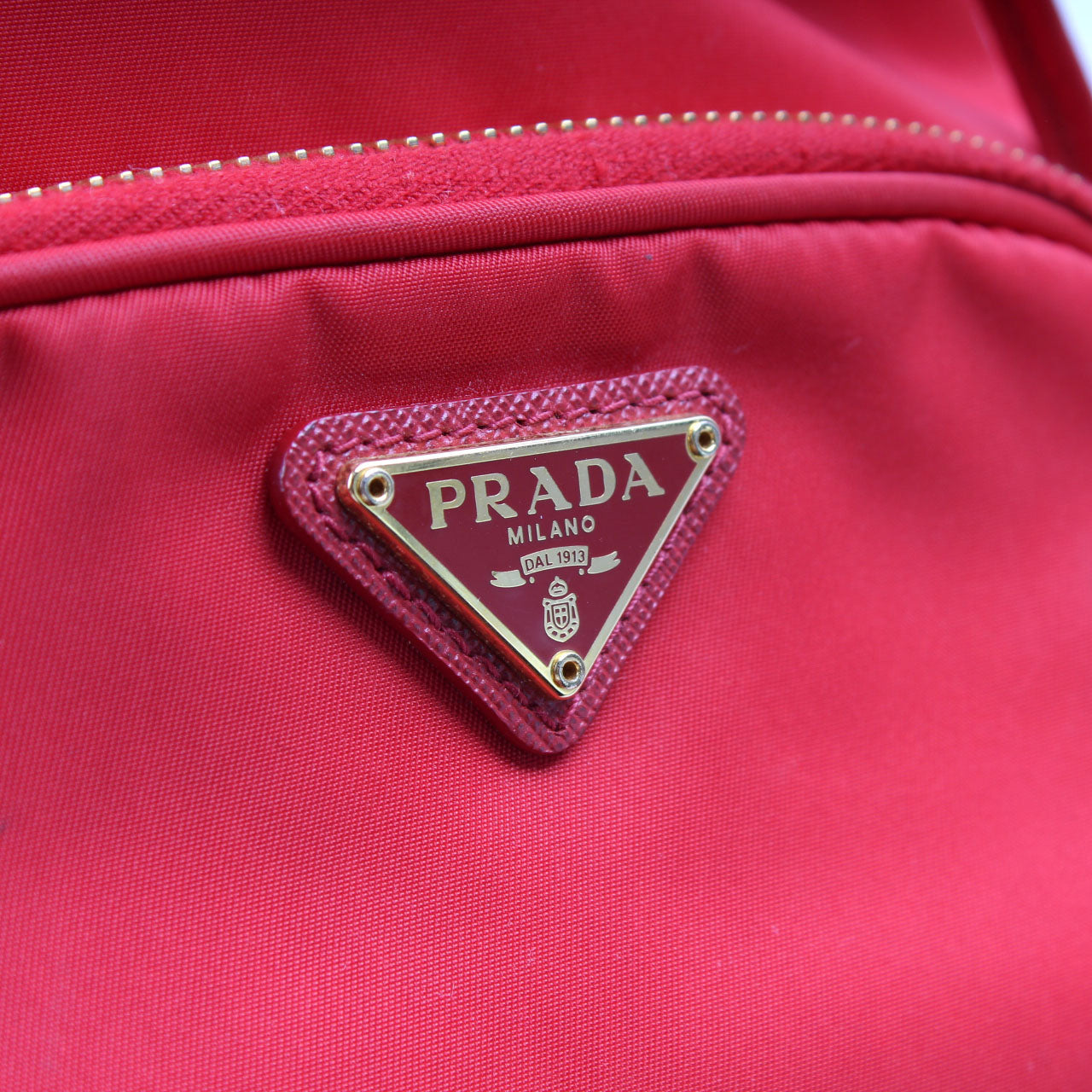 1BH038 Vela Nylon Bucket Bag