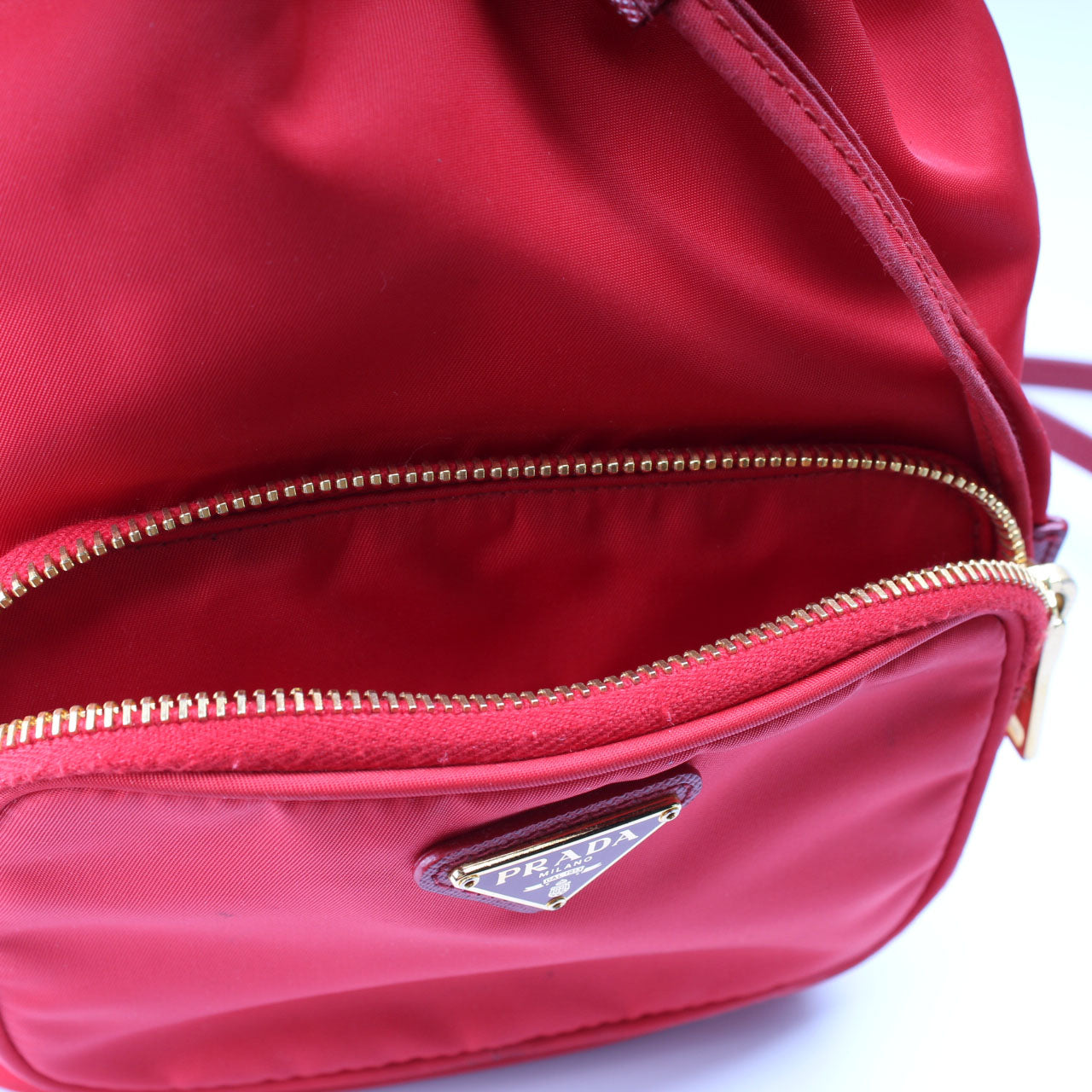 1BH038 Vela Nylon Bucket Bag