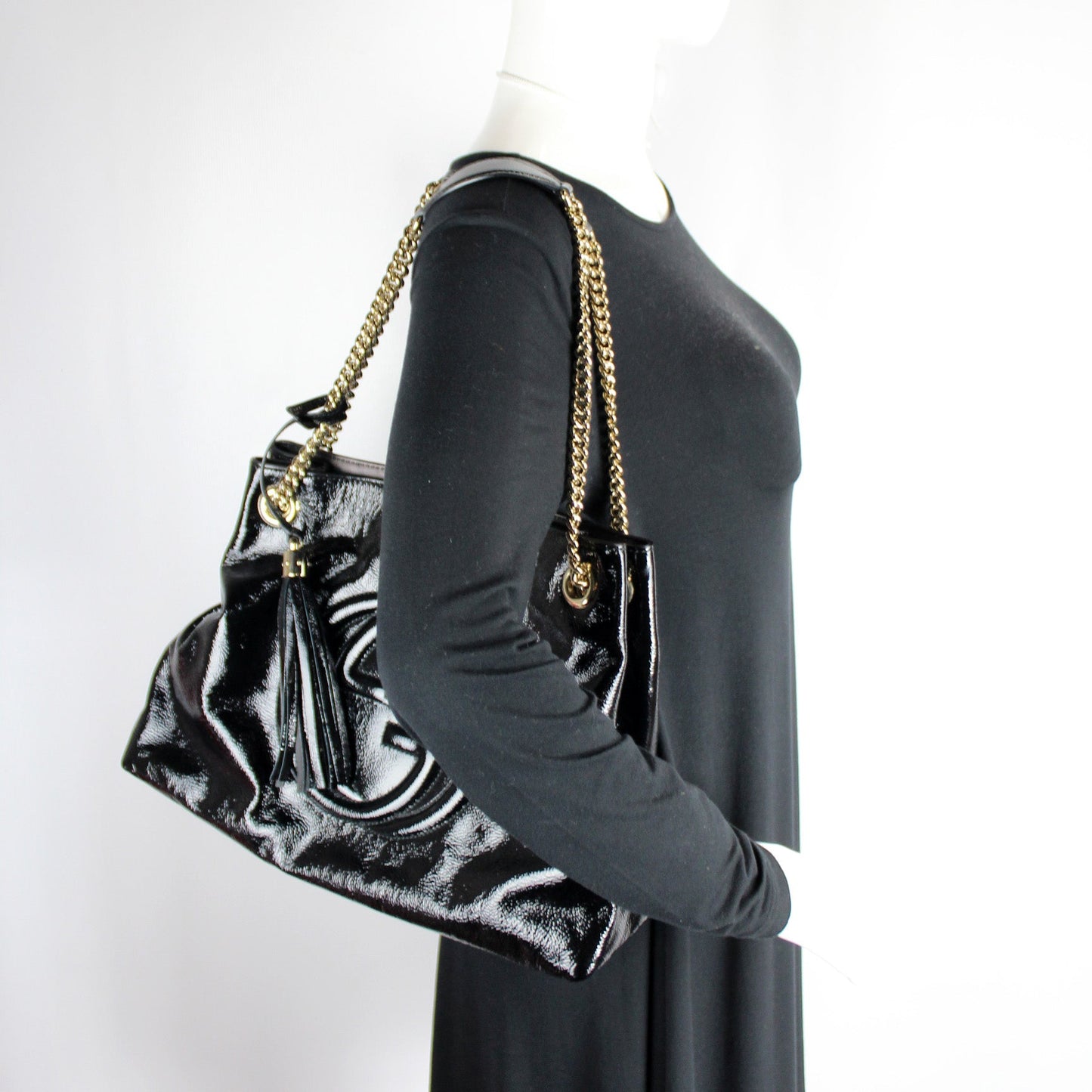 308982 Soho Leather Shoulder Medium