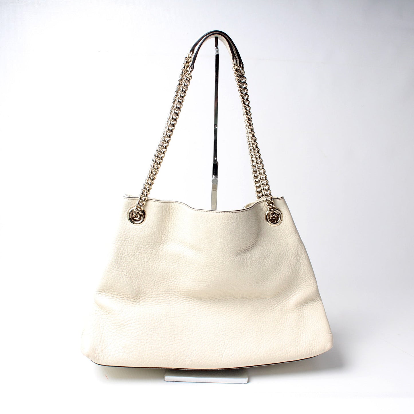 308982 Soho Leather Shoulder Medium