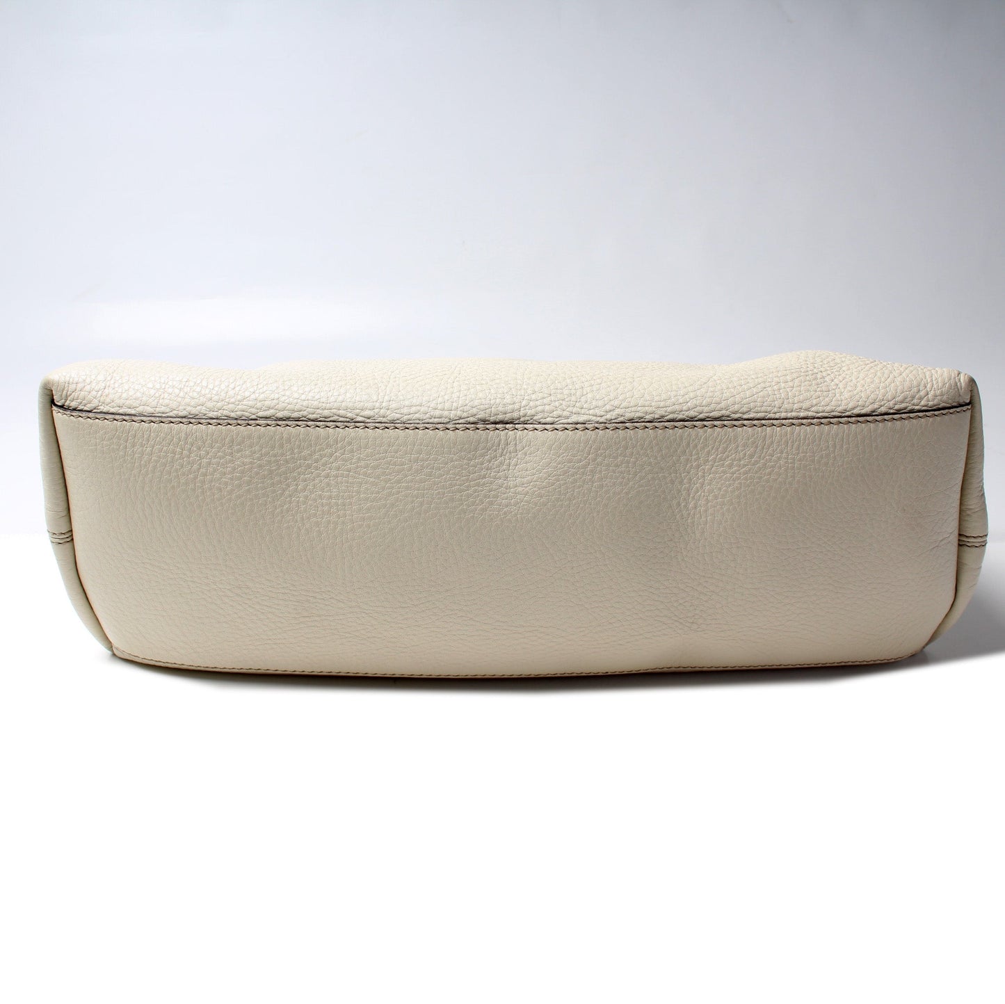 308982 Soho Leather Shoulder Medium