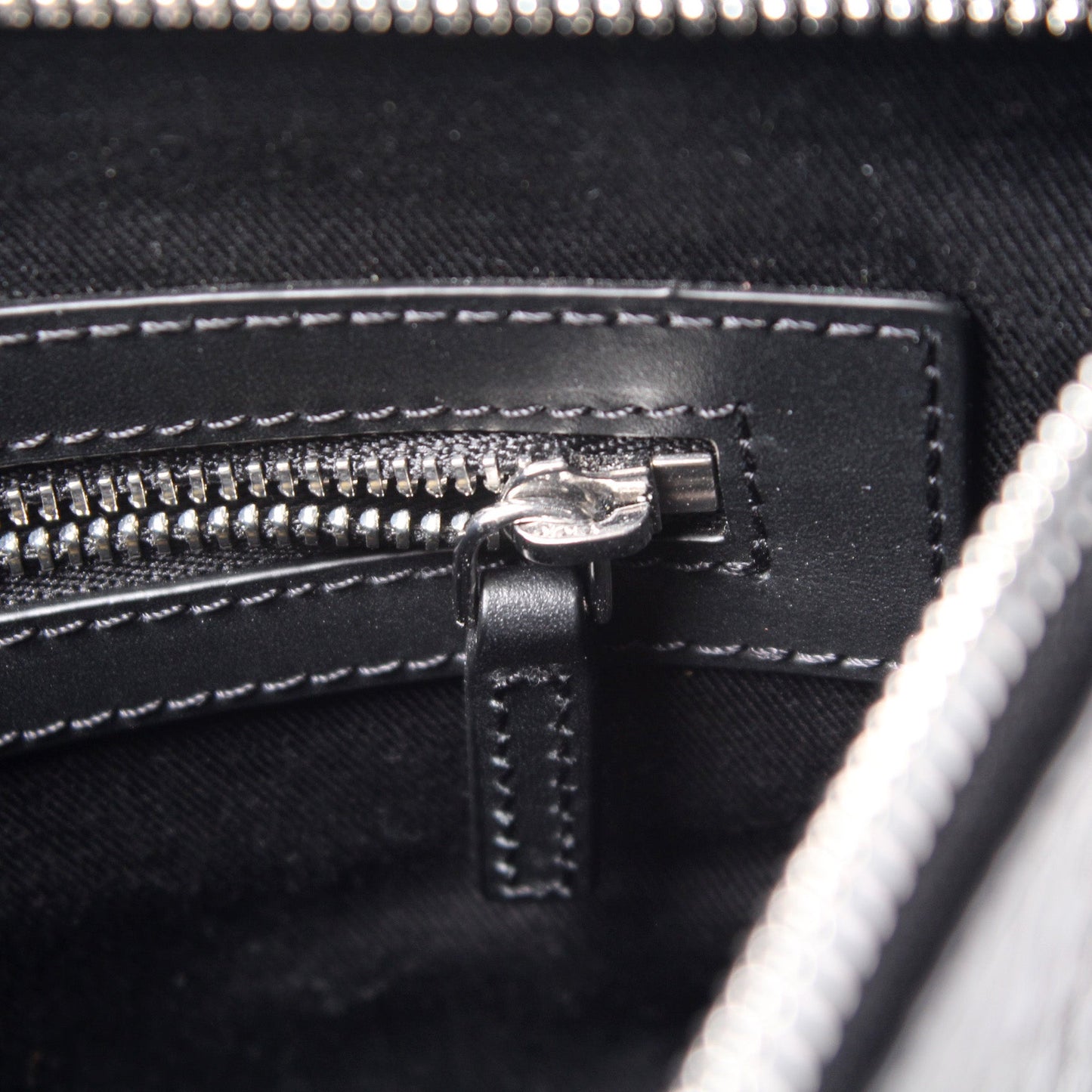 Visetos Pouch Crossbody