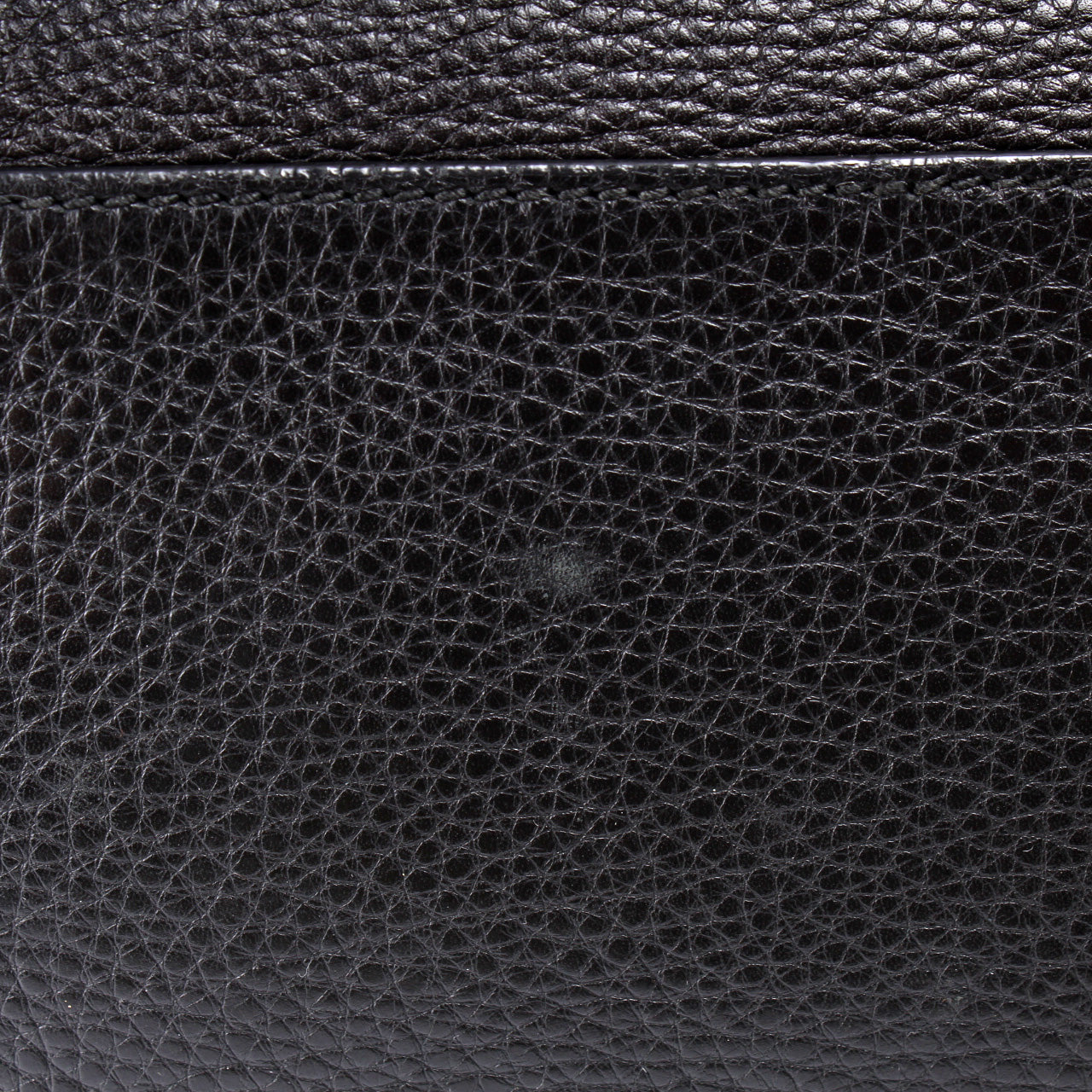 308982 Soho Leather Shoulder Medium
