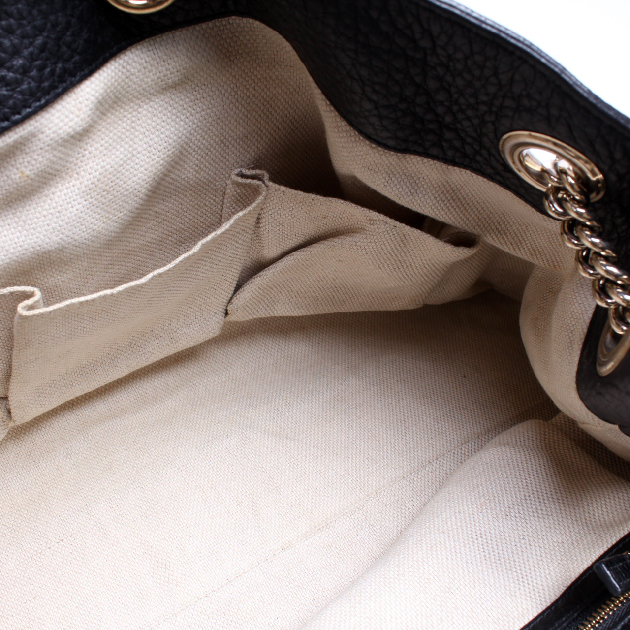 308982 Soho Leather Shoulder Medium