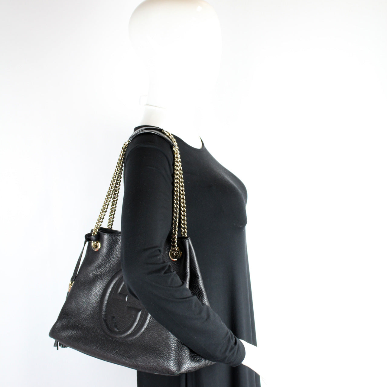 308982 Soho Leather Shoulder Medium