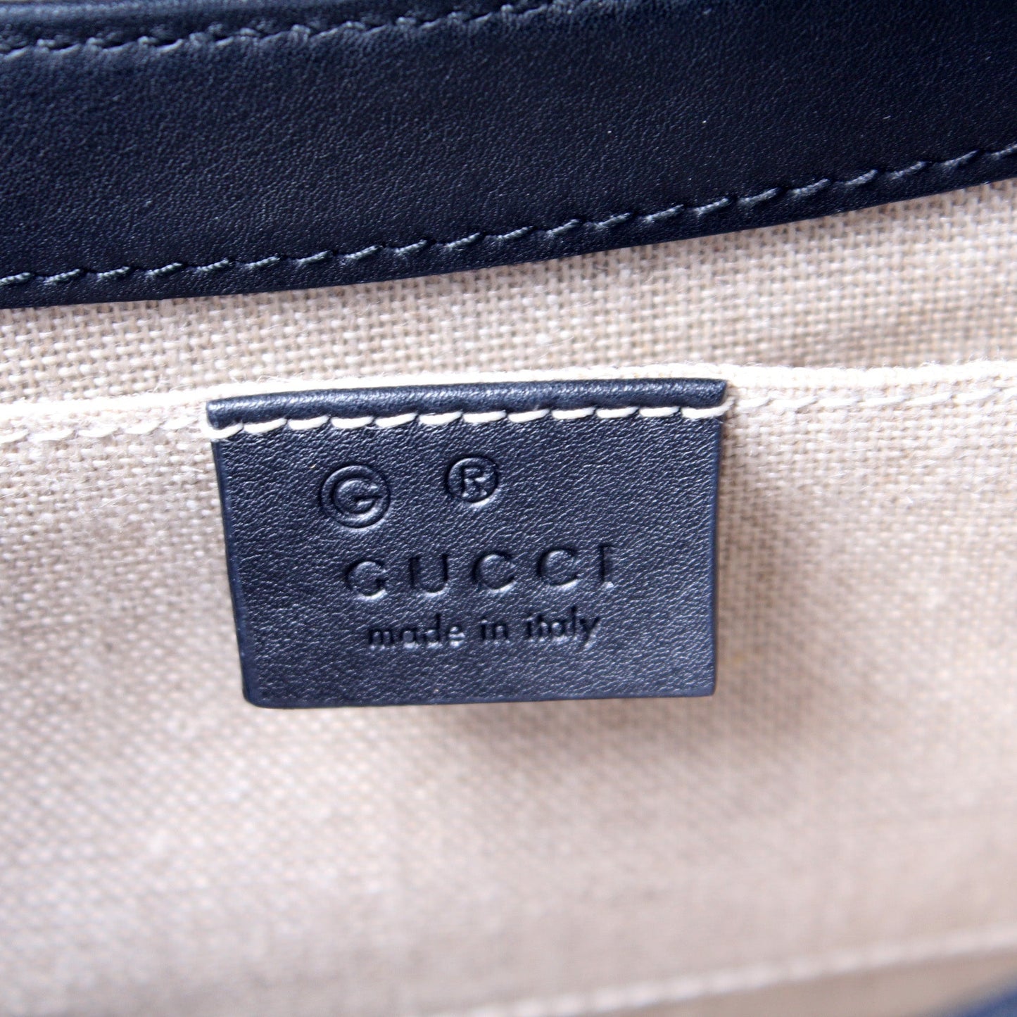 449635 Emily Micro Medium Chain