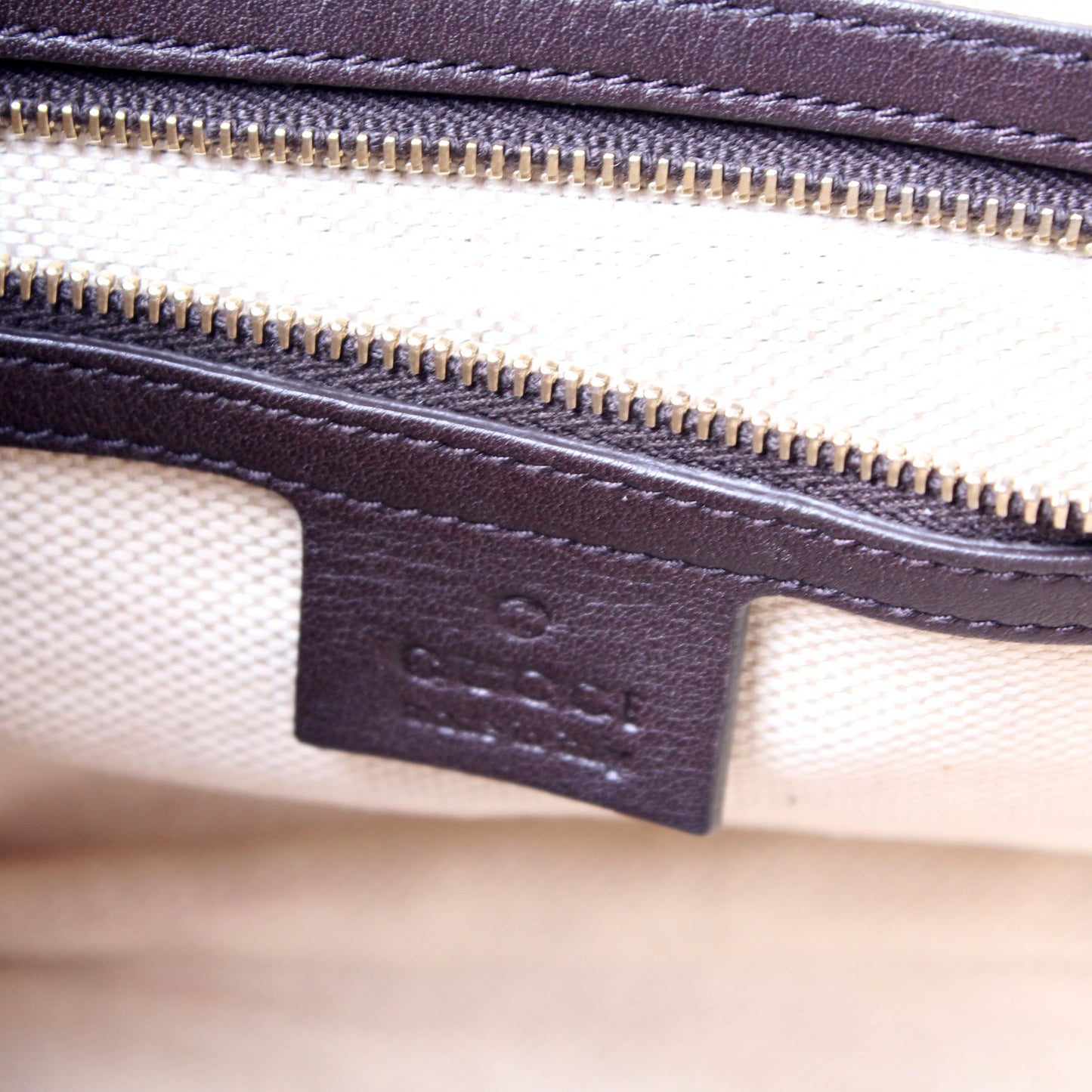 296853 GG Canvas Shelly Bag