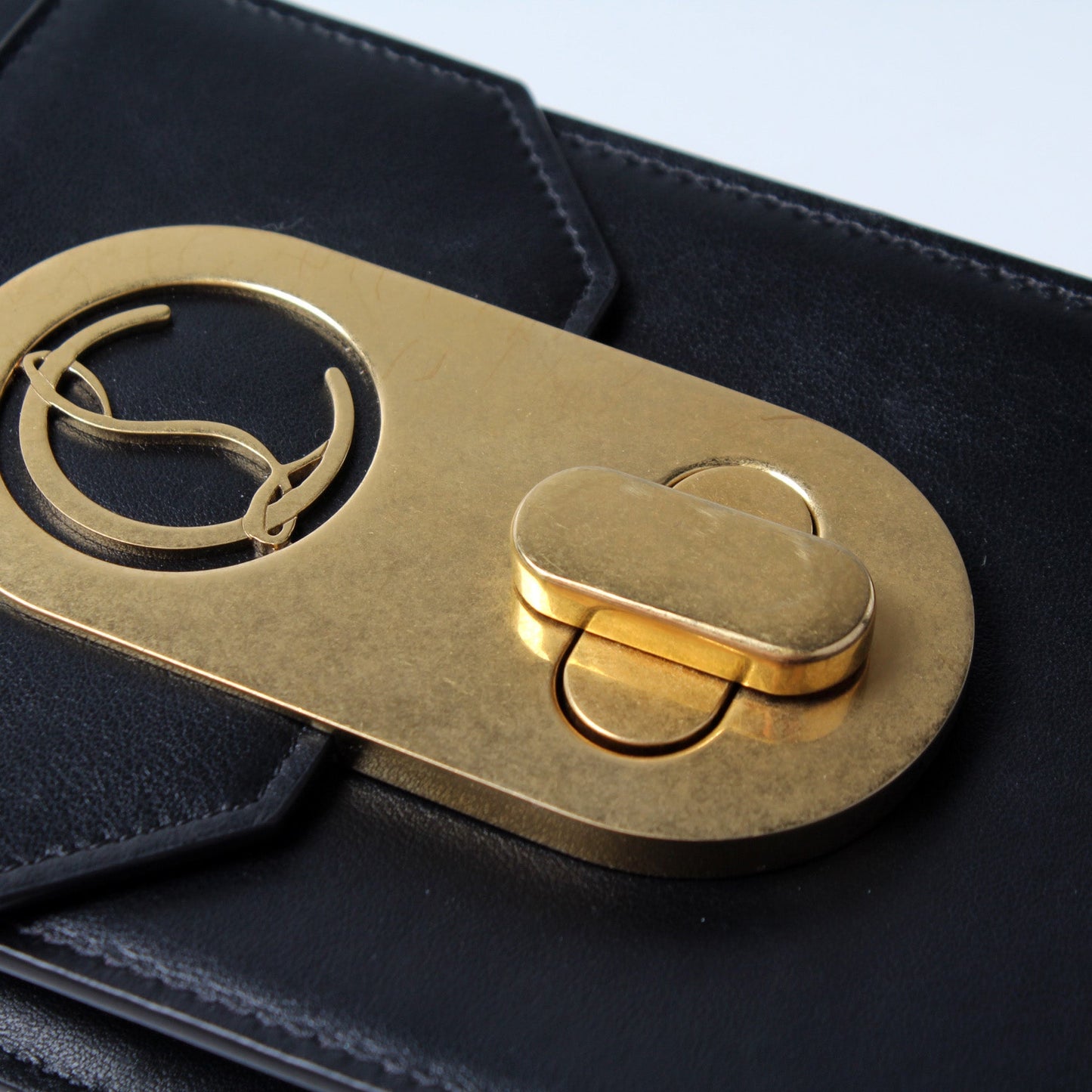 Elia Phone Pouch Crossbody