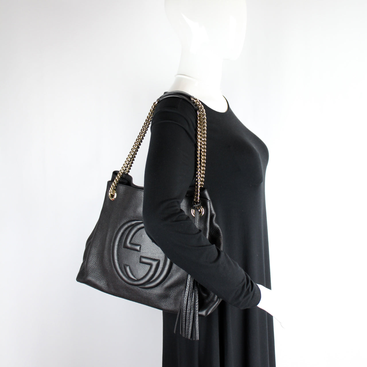 308982 Soho Leather Shoulder Medium