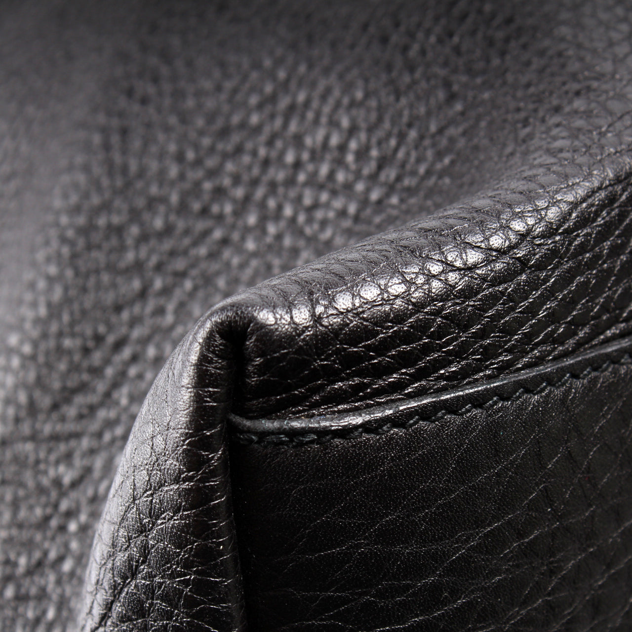 308982 Soho Leather Shoulder Medium