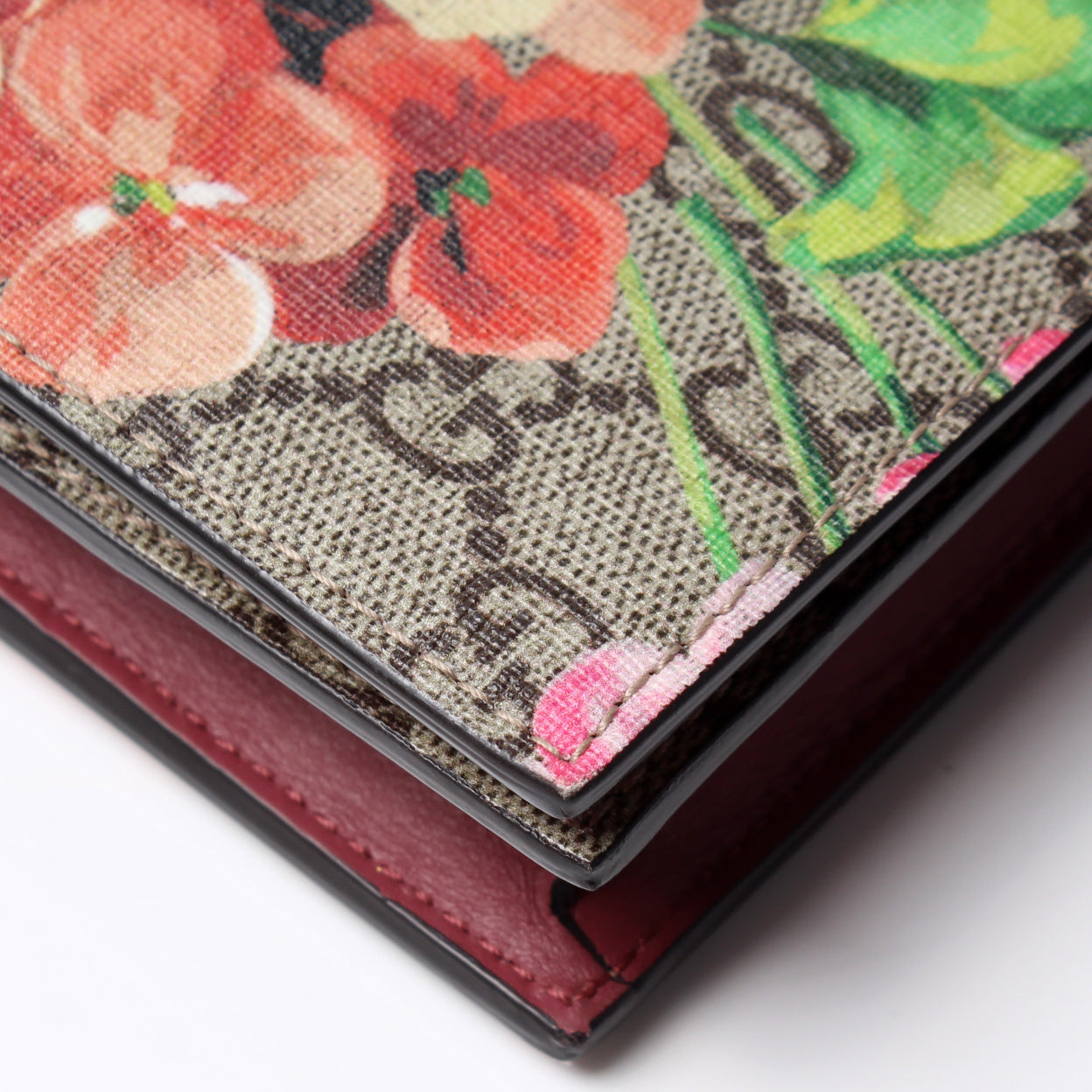 402724 Blooms Chain Wallet
