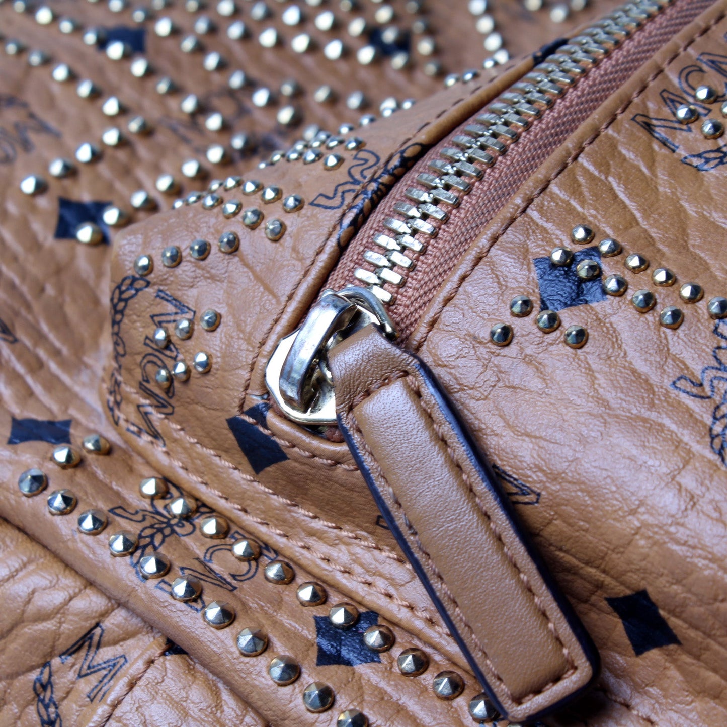 Stark Gunta Stud Visetos Backpack