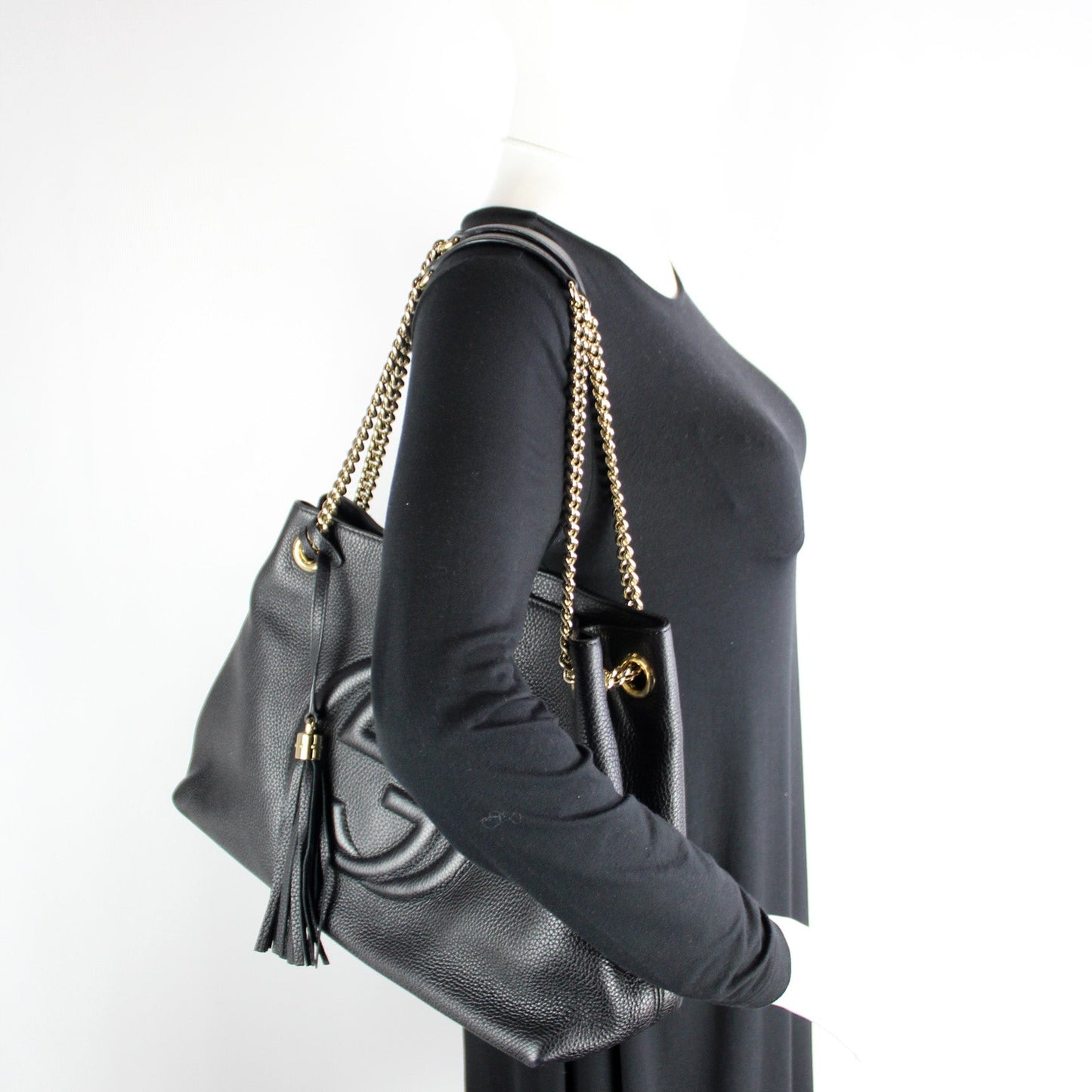 308982 Soho Leather Shoulder Medium