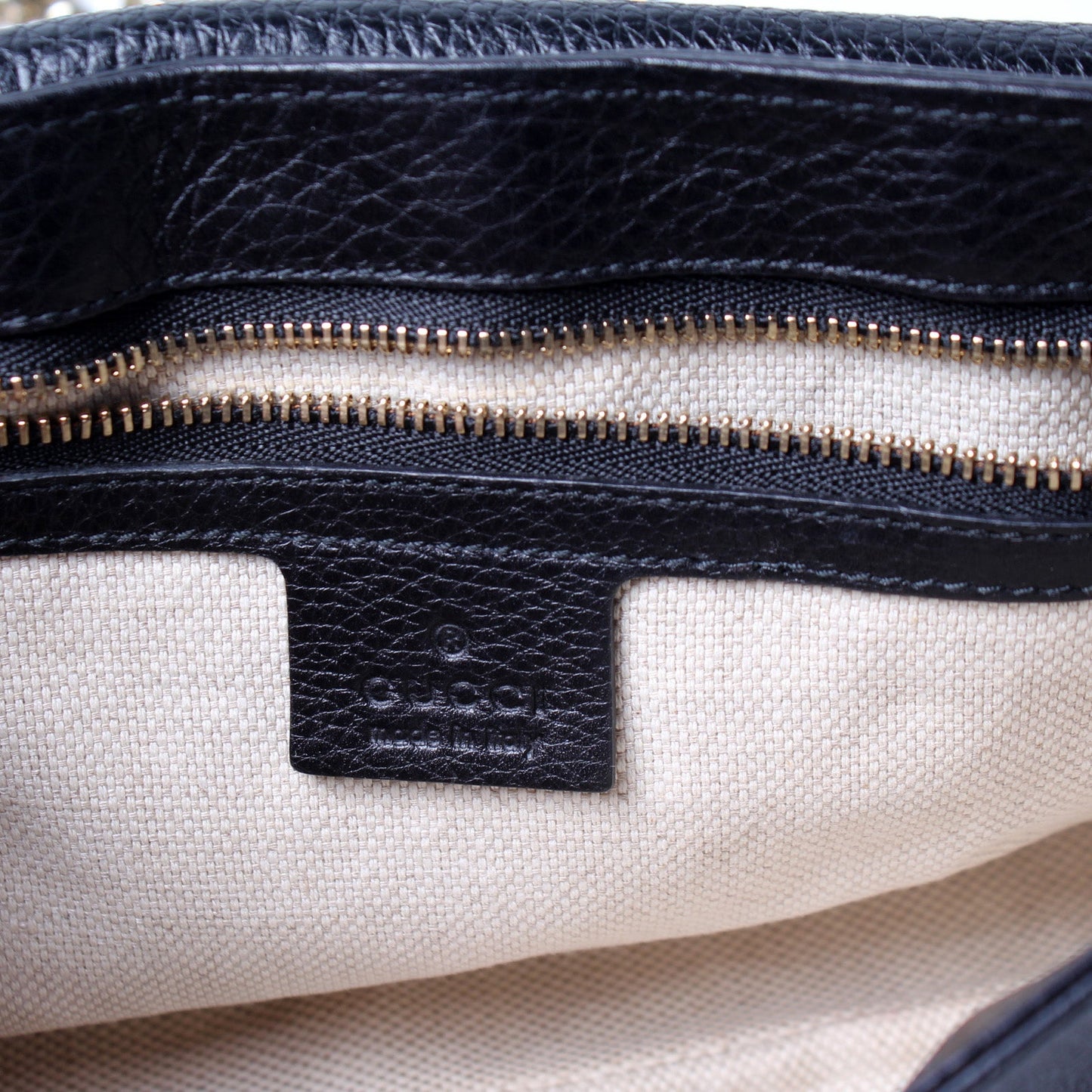 336752 Soho Chain Crossbody Medium