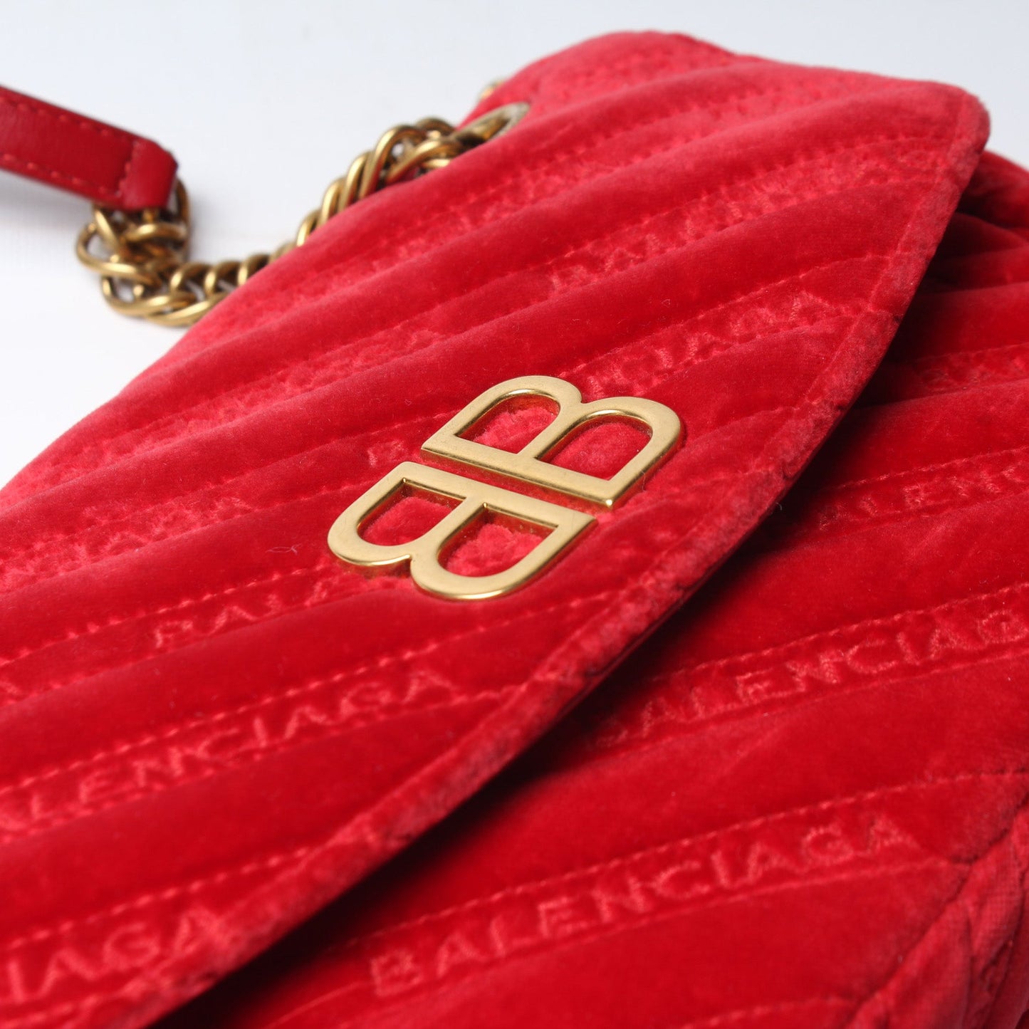 BB Chain Crossbody Velvet