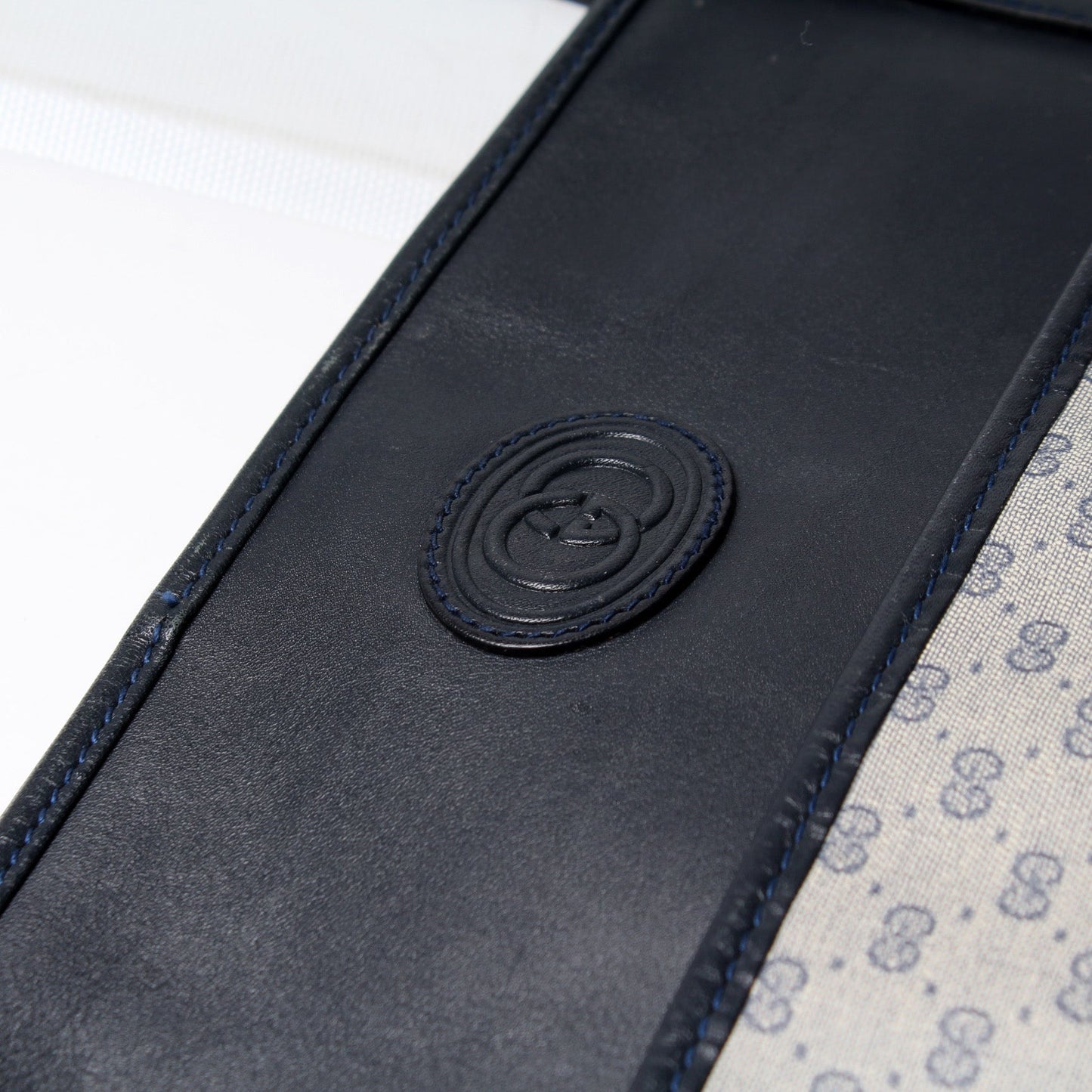 002-115-0135 Vintage N/S Tote